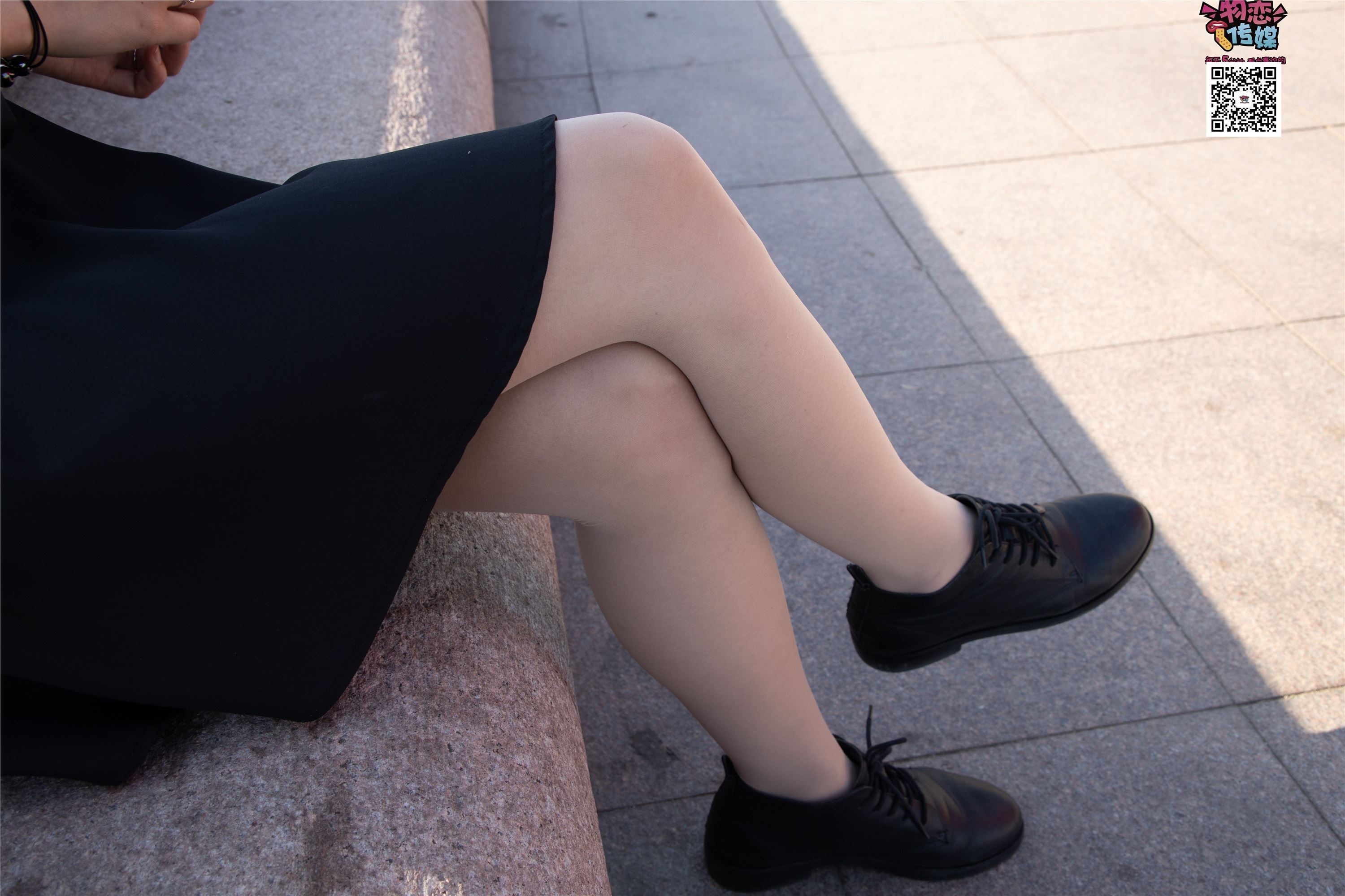 物恋传媒 No.018 清纯的小姐姐哦,透明肉丝加小皮鞋