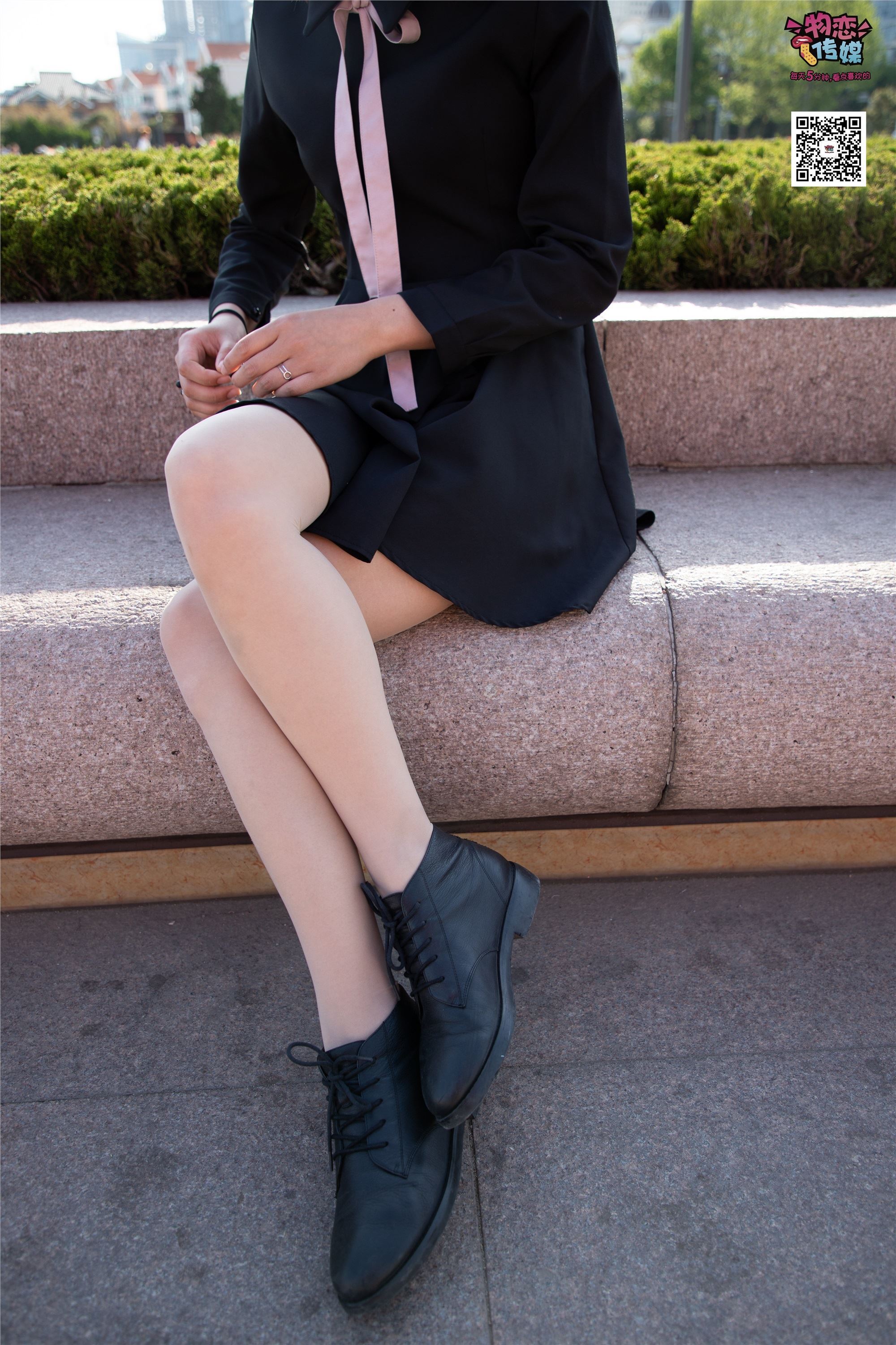 物恋传媒 No.018 清纯的小姐姐哦,透明肉丝加小皮鞋