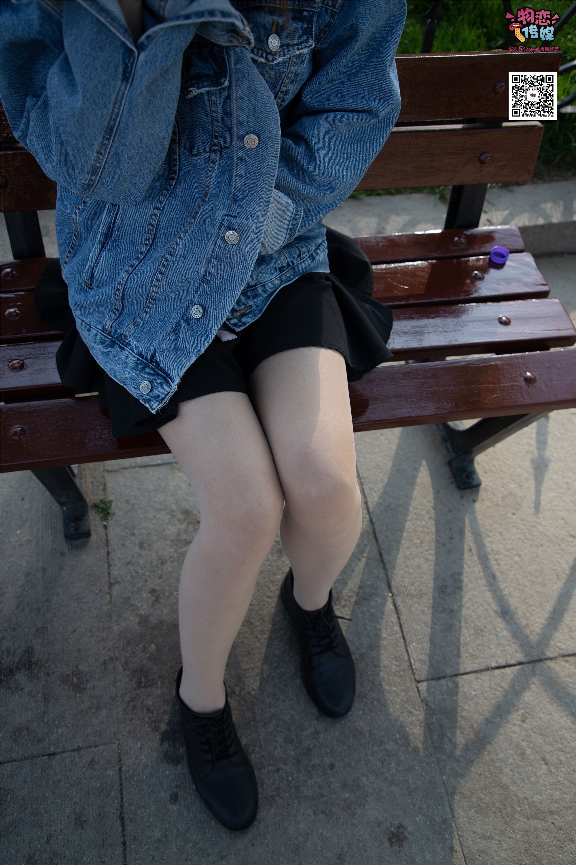 物恋传媒 No.018 清纯的小姐姐哦,透明肉丝加小皮鞋