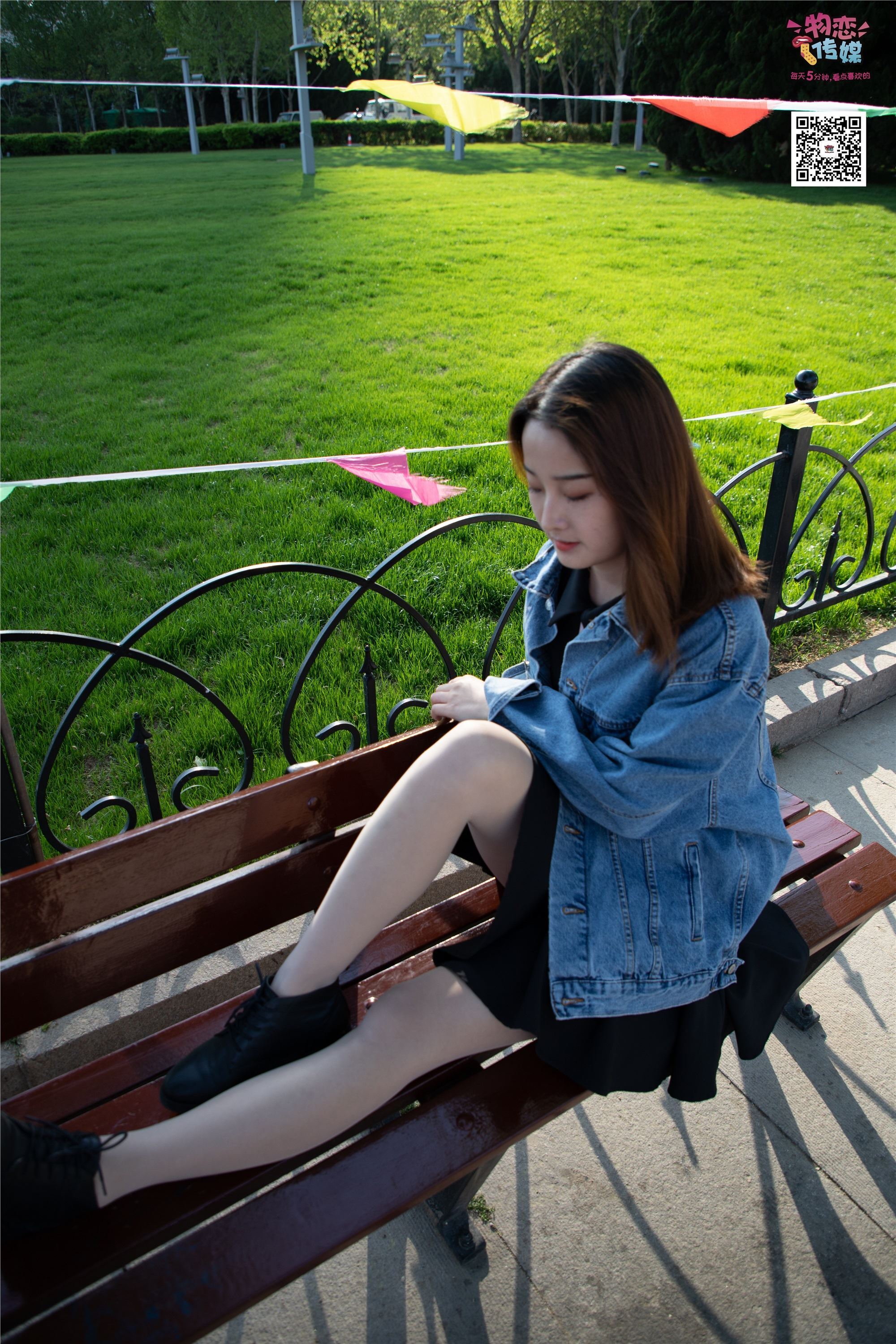 物恋传媒 No.018 清纯的小姐姐哦,透明肉丝加小皮鞋