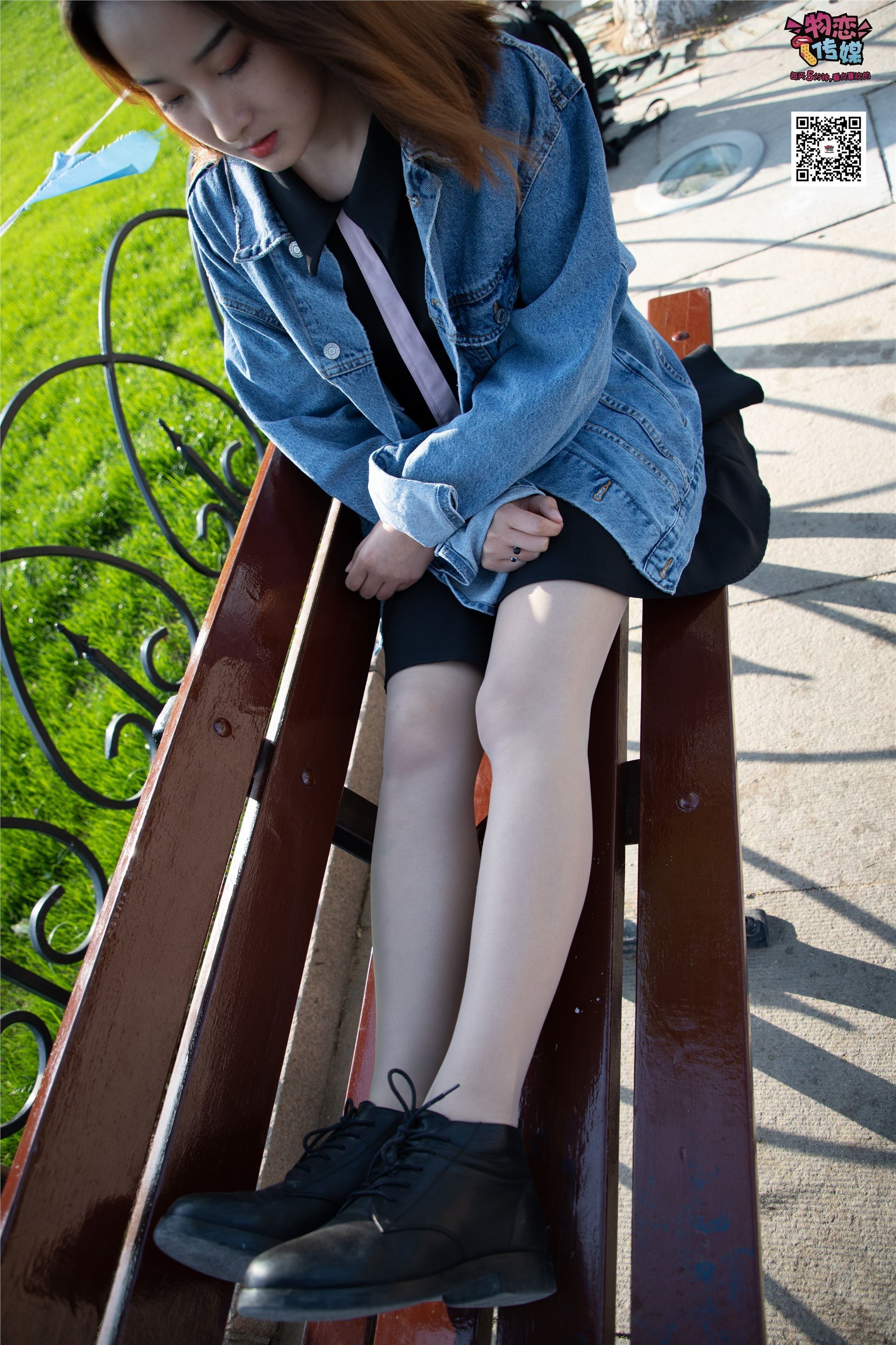 物恋传媒 No.018 清纯的小姐姐哦,透明肉丝加小皮鞋