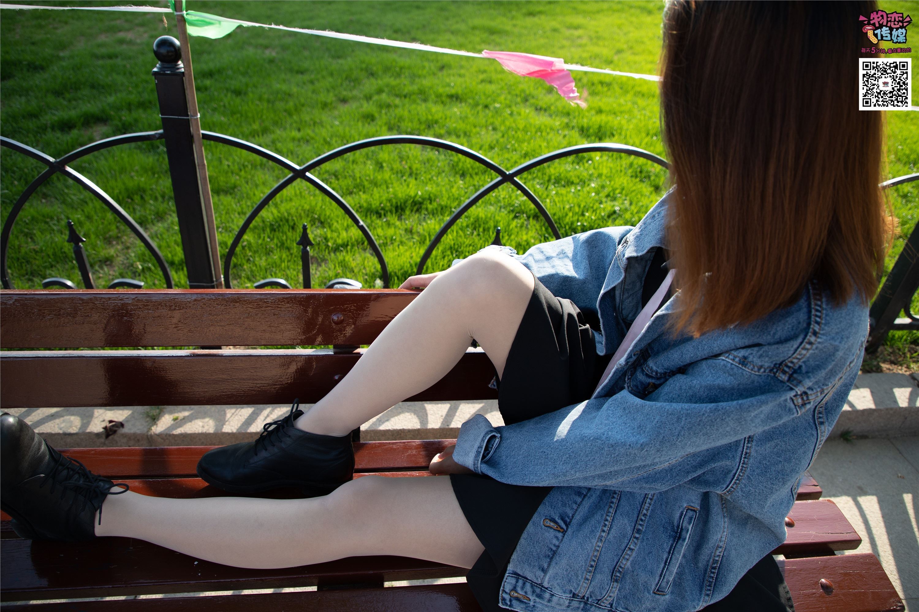 物恋传媒 No.018 清纯的小姐姐哦,透明肉丝加小皮鞋