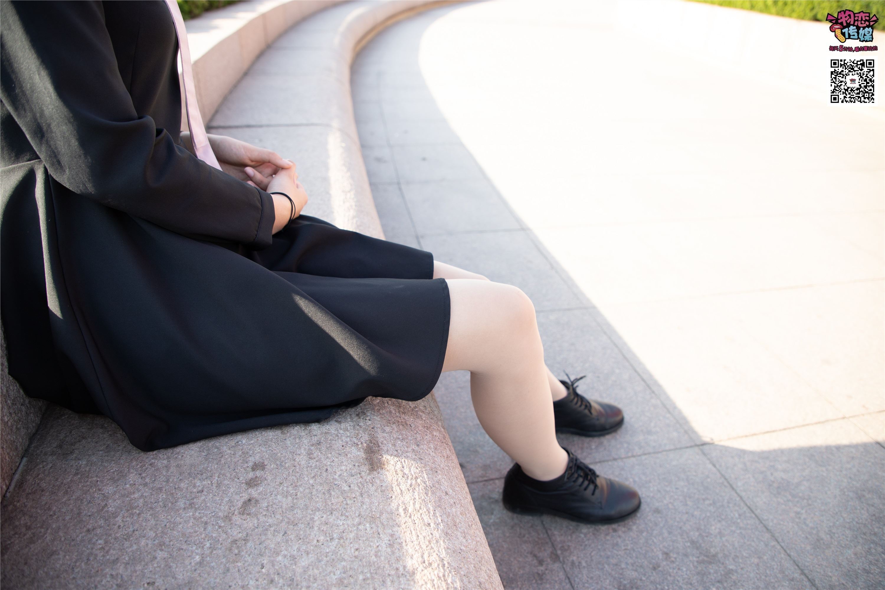 物恋传媒 No.018 清纯的小姐姐哦,透明肉丝加小皮鞋