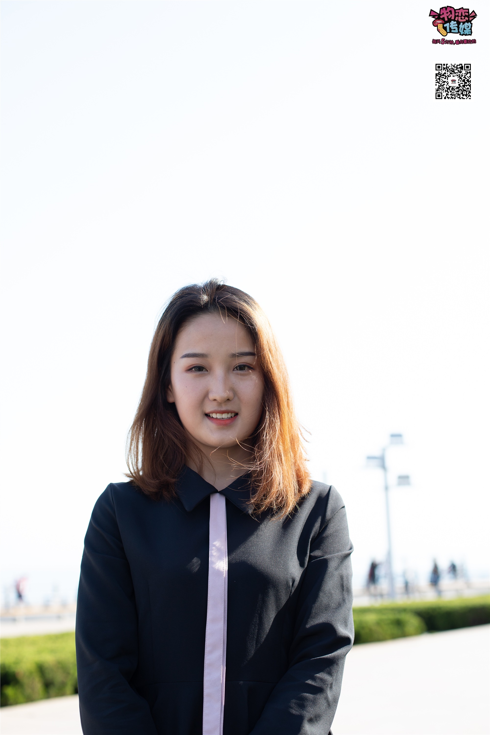 物恋传媒 No.018 清纯的小姐姐哦,透明肉丝加小皮鞋