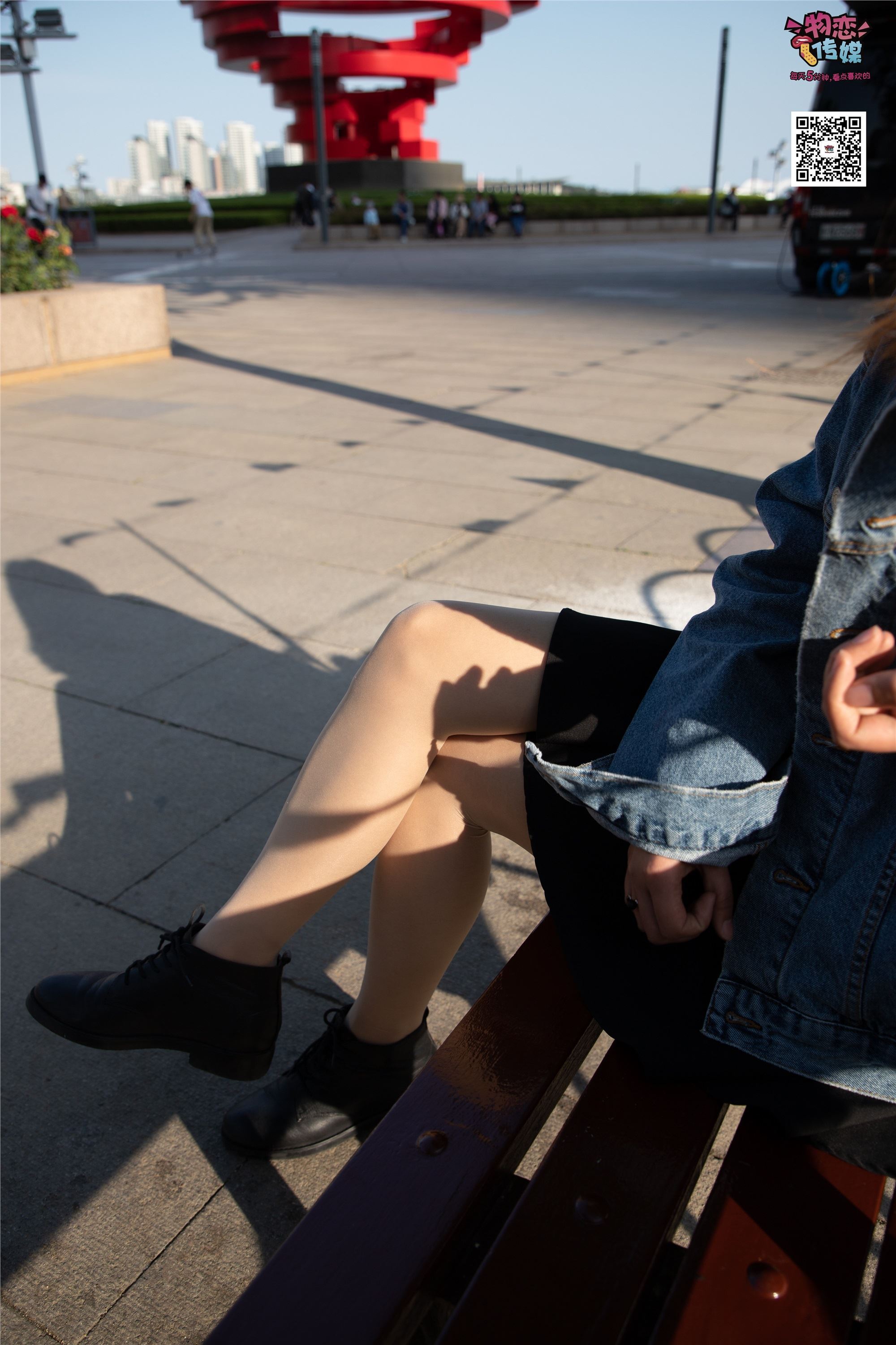 物恋传媒 No.018 清纯的小姐姐哦,透明肉丝加小皮鞋