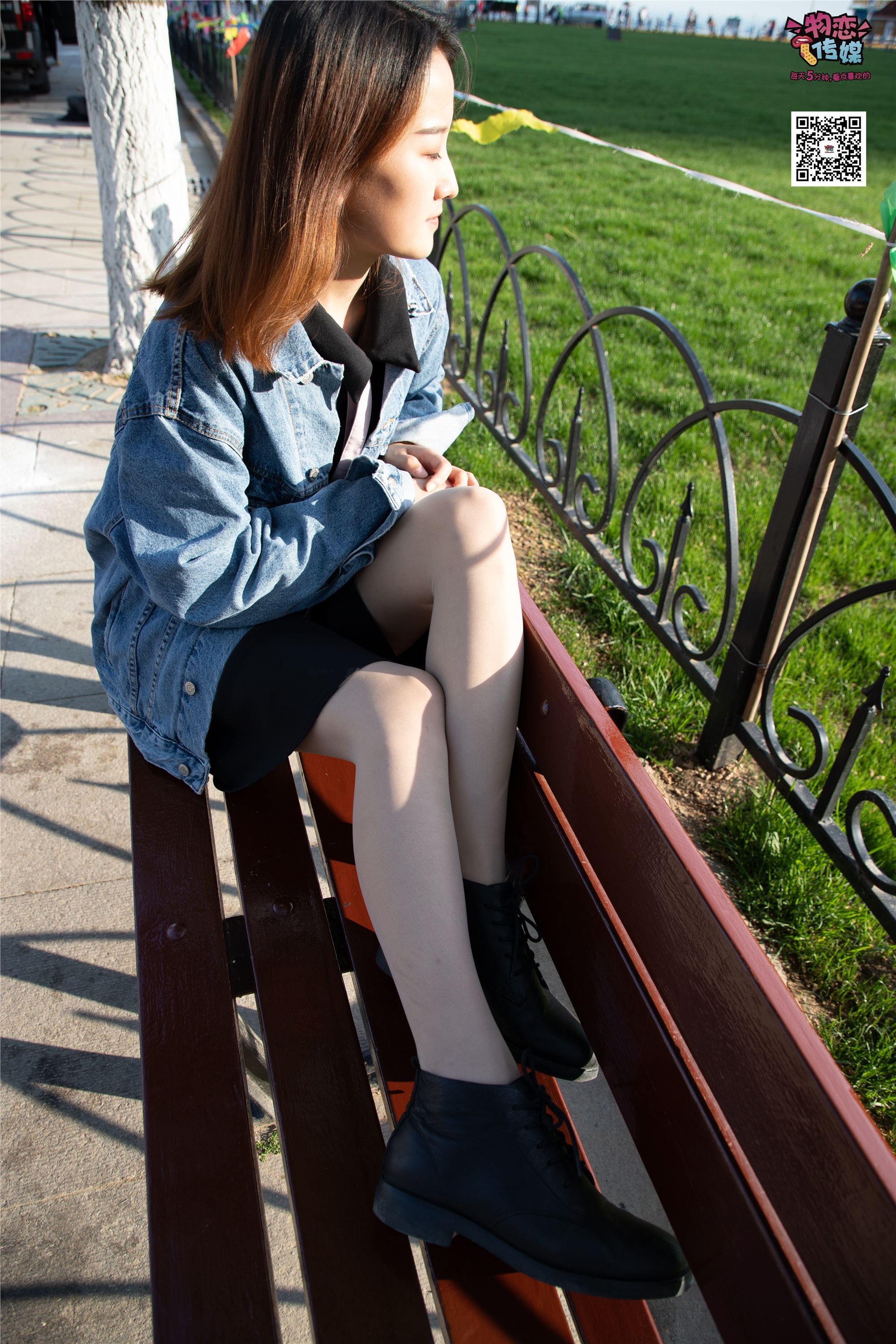 物恋传媒 No.018 清纯的小姐姐哦,透明肉丝加小皮鞋