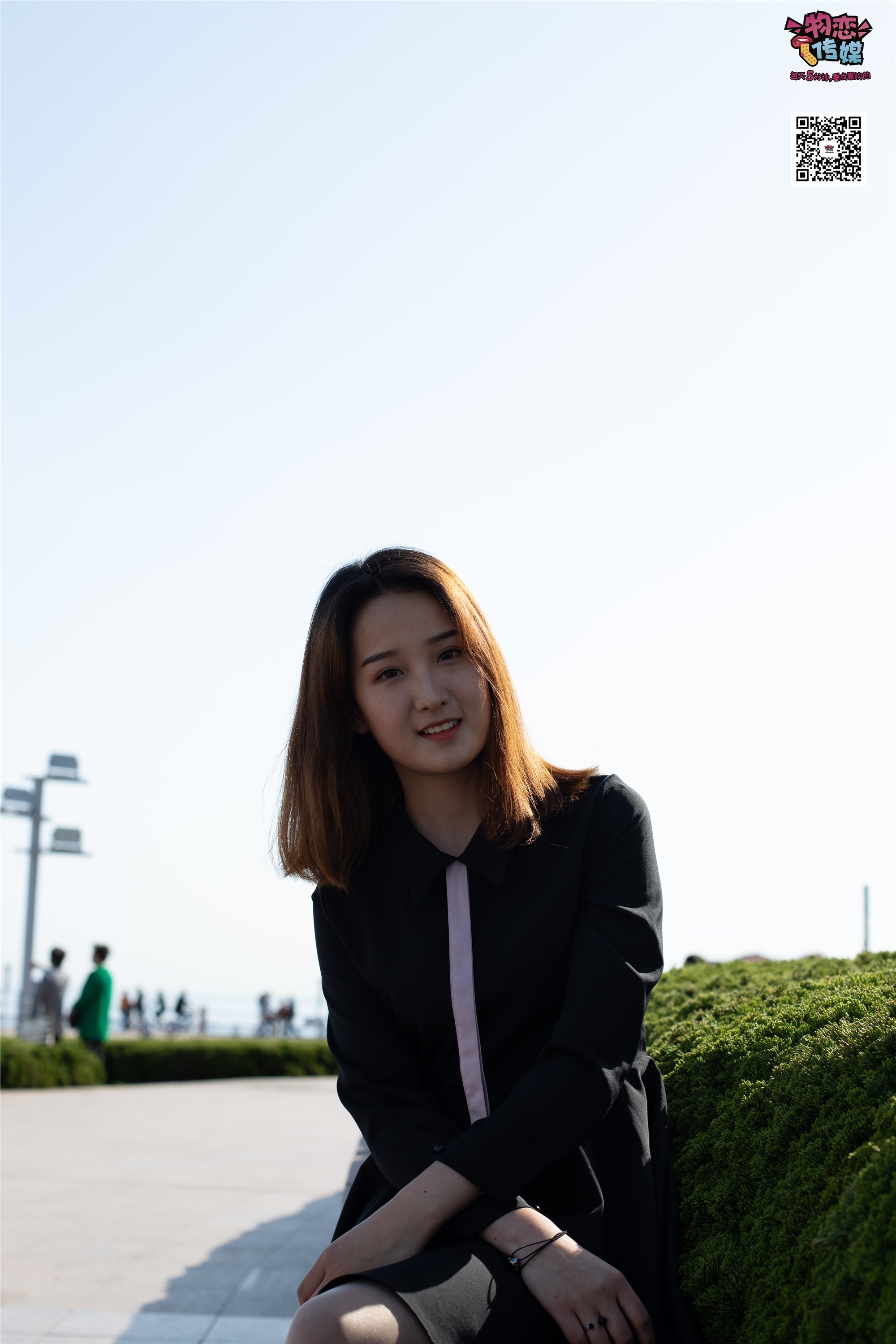 物恋传媒 No.018 清纯的小姐姐哦,透明肉丝加小皮鞋