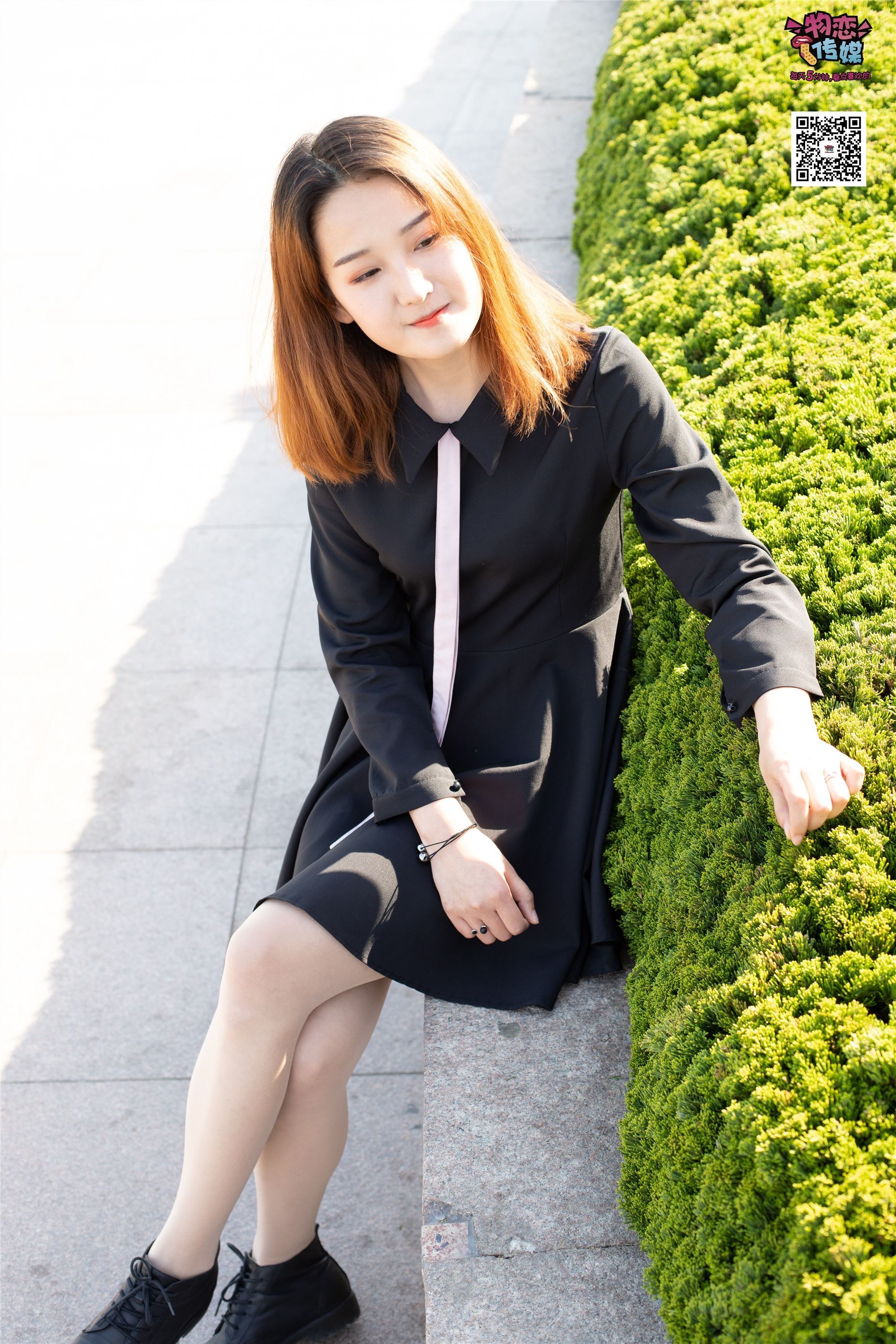 物恋传媒 No.018 清纯的小姐姐哦,透明肉丝加小皮鞋