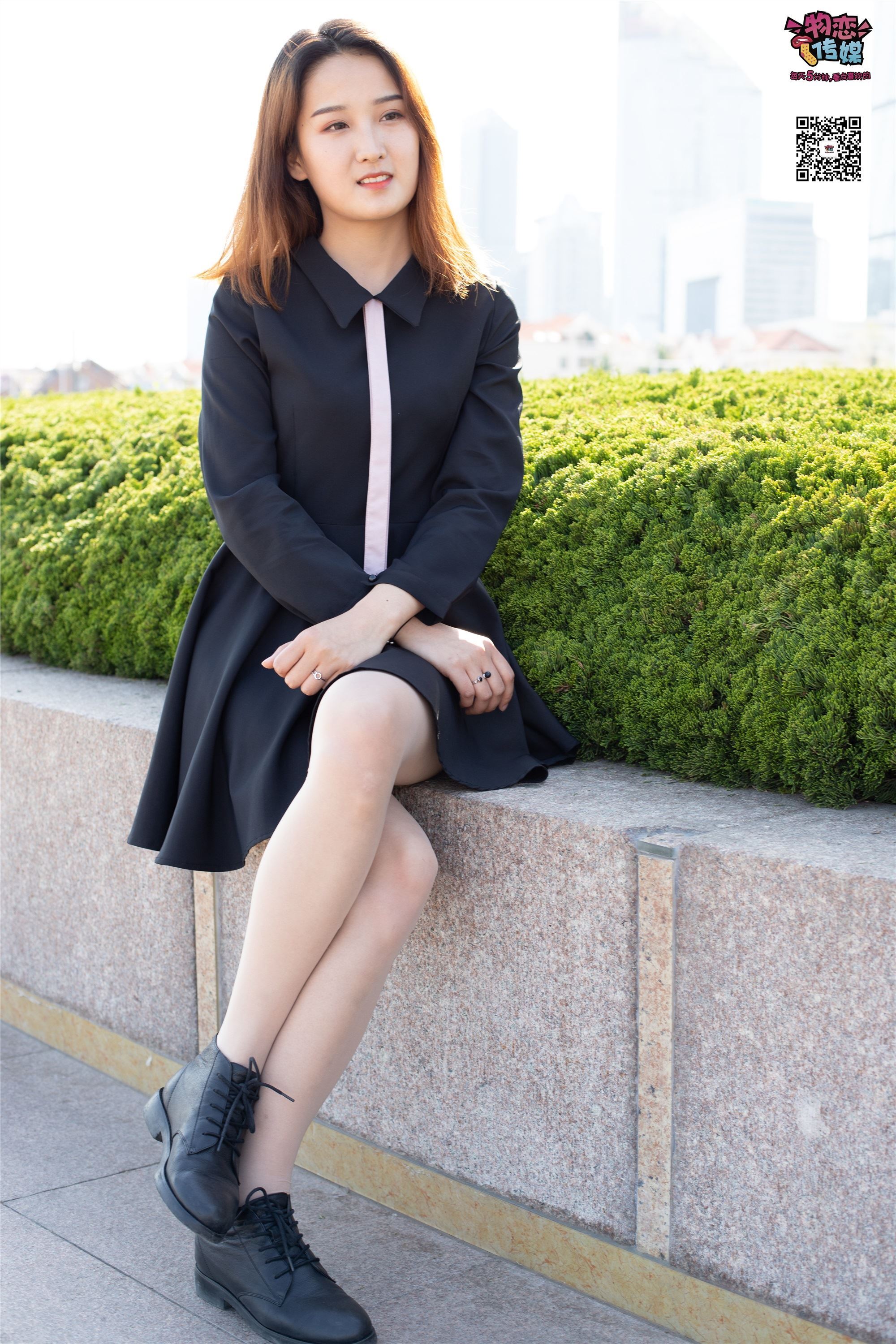 物恋传媒 No.018 清纯的小姐姐哦,透明肉丝加小皮鞋