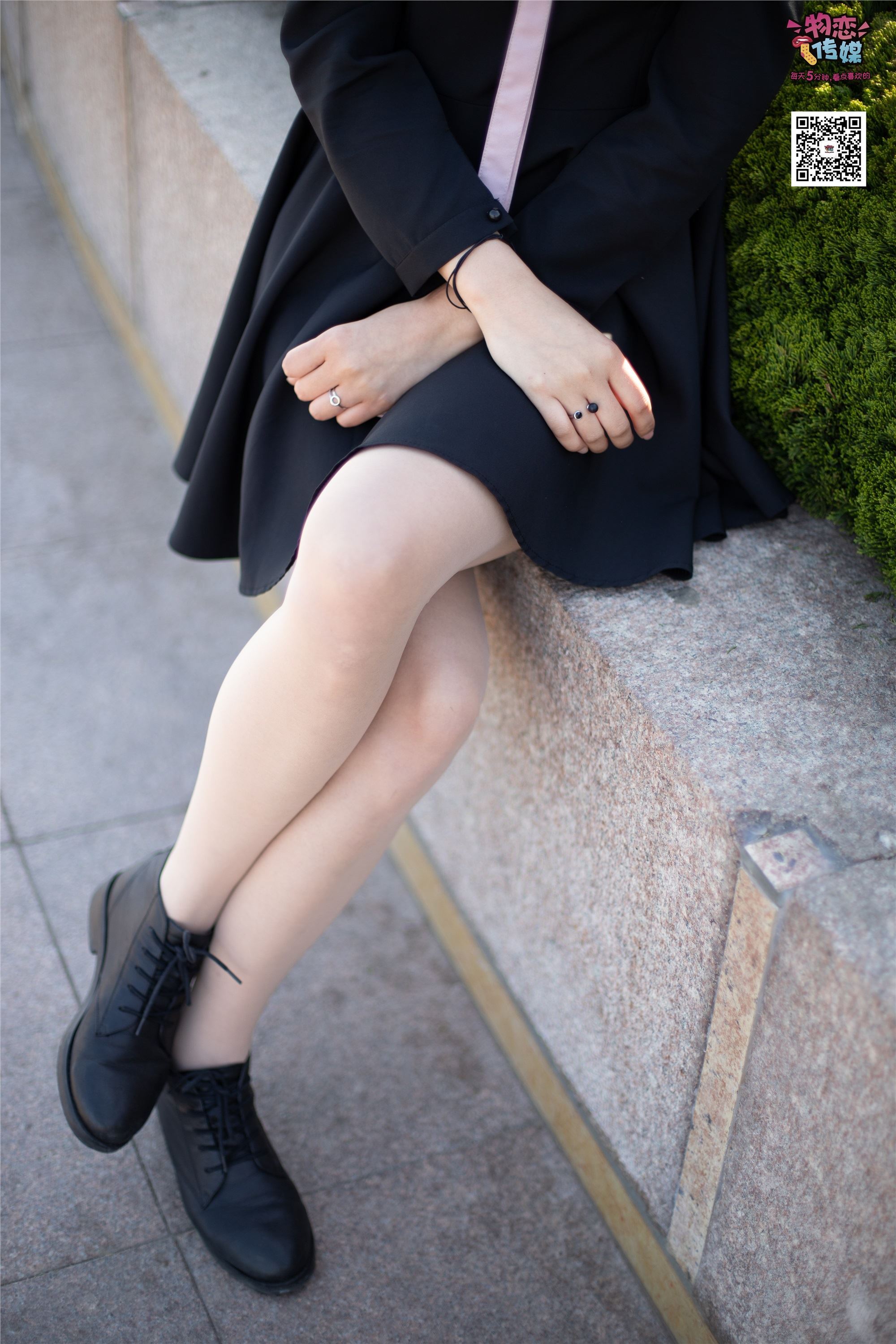 物恋传媒 No.018 清纯的小姐姐哦,透明肉丝加小皮鞋