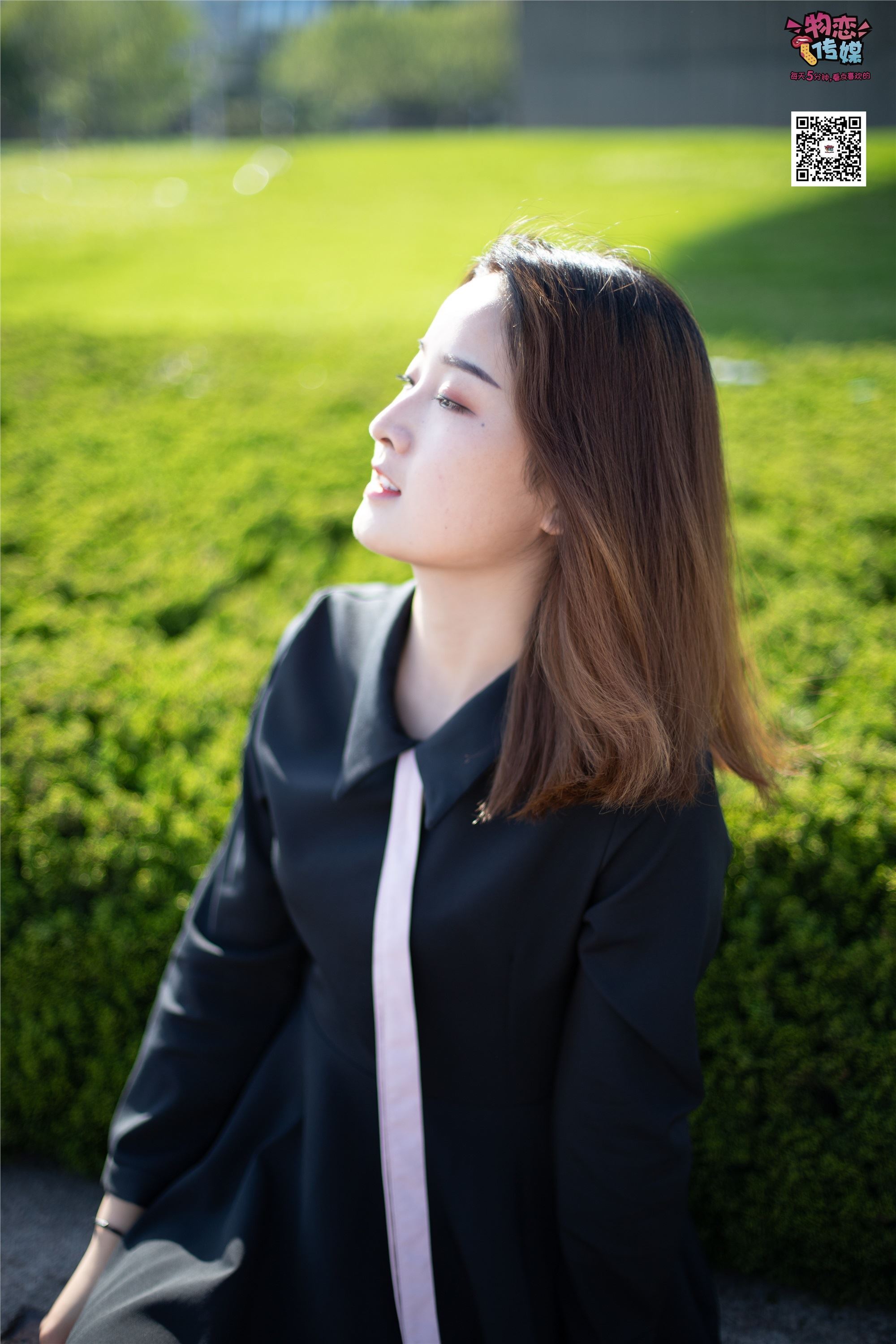 物恋传媒 No.018 清纯的小姐姐哦,透明肉丝加小皮鞋