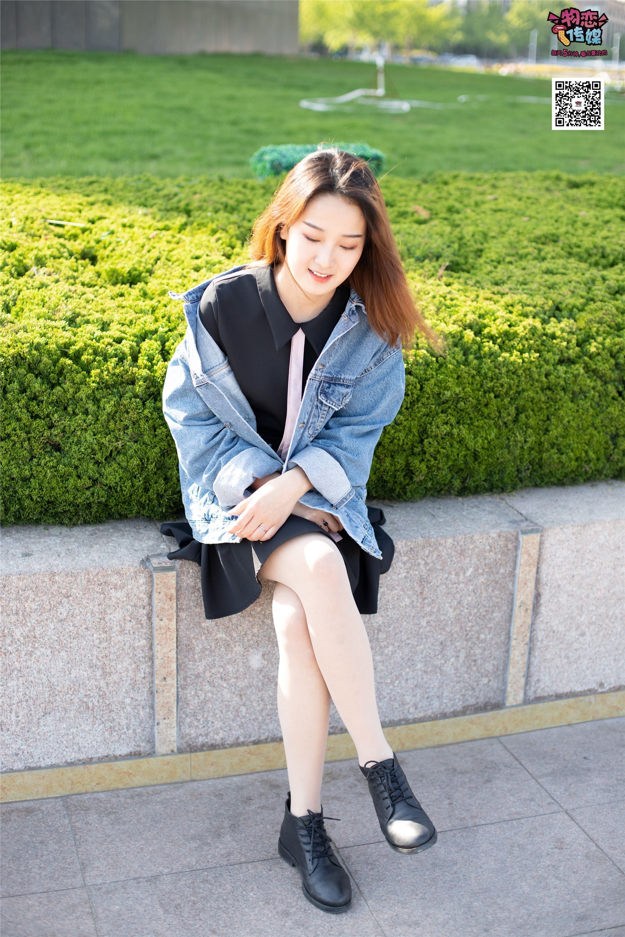 物恋传媒 No.018 清纯的小姐姐哦,透明肉丝加小皮鞋