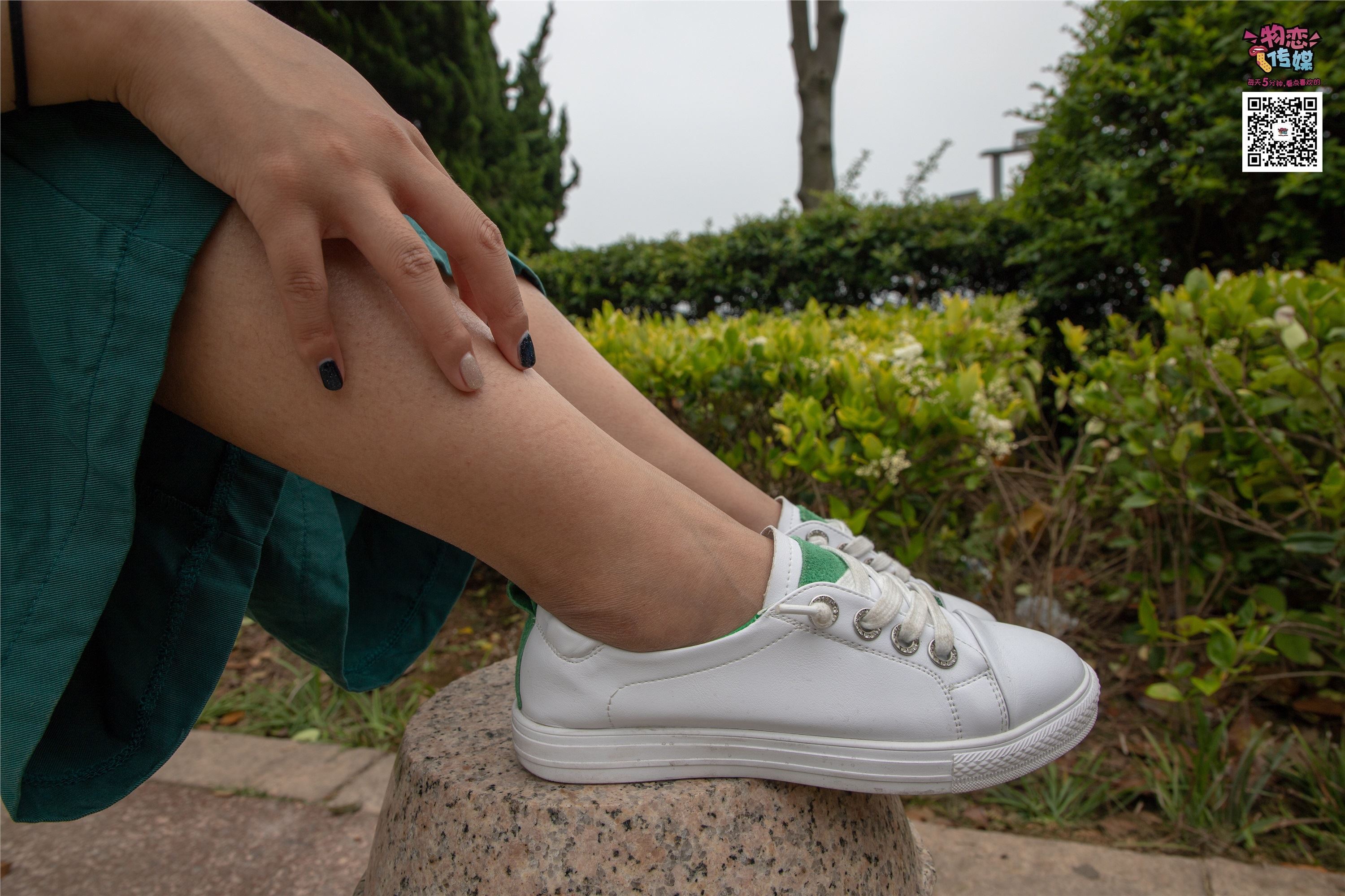 物恋传媒 No.019 地道的青岛小姐姐哦,白色板鞋搭配白色船袜