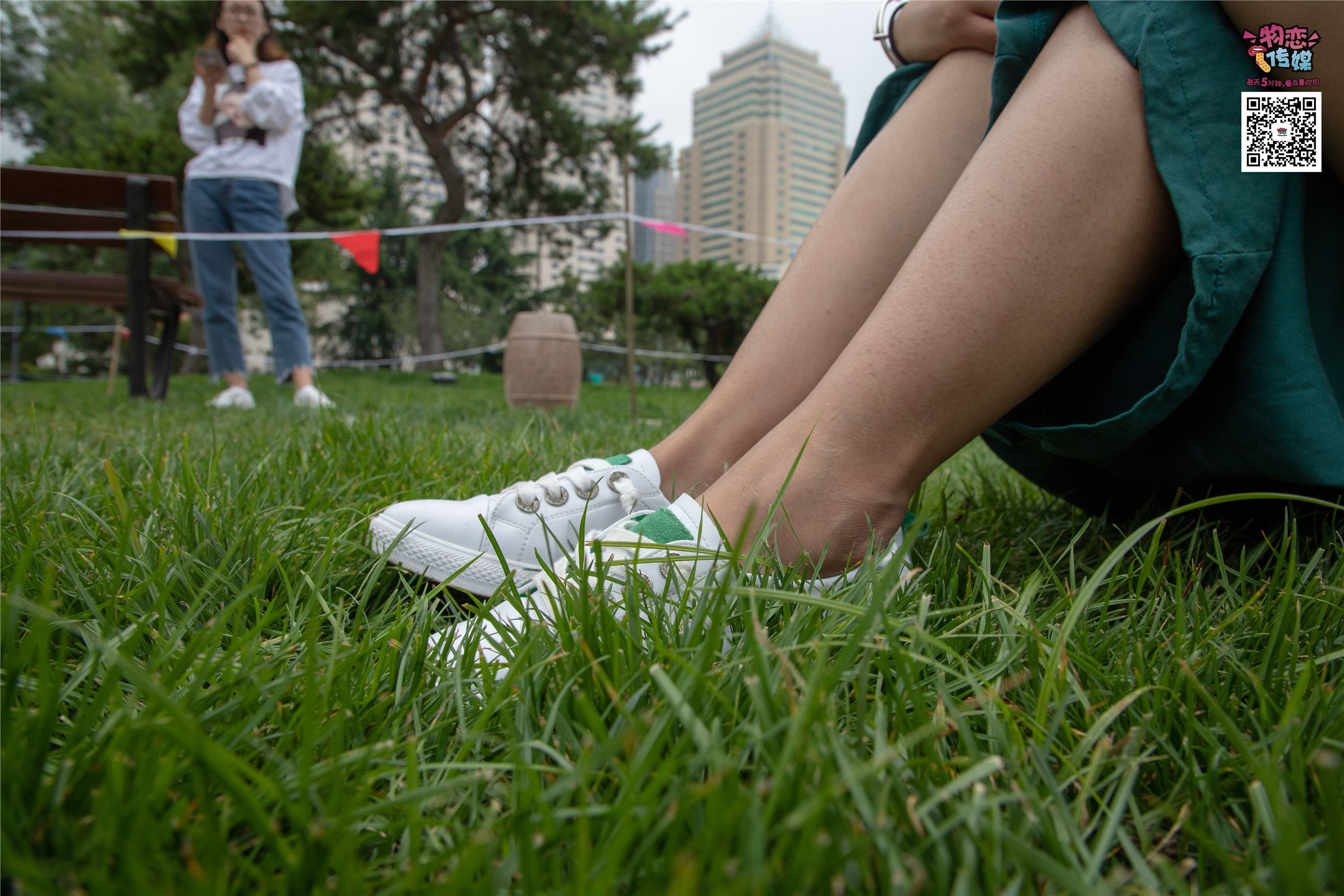 物恋传媒 No.019 地道的青岛小姐姐哦,白色板鞋搭配白色船袜