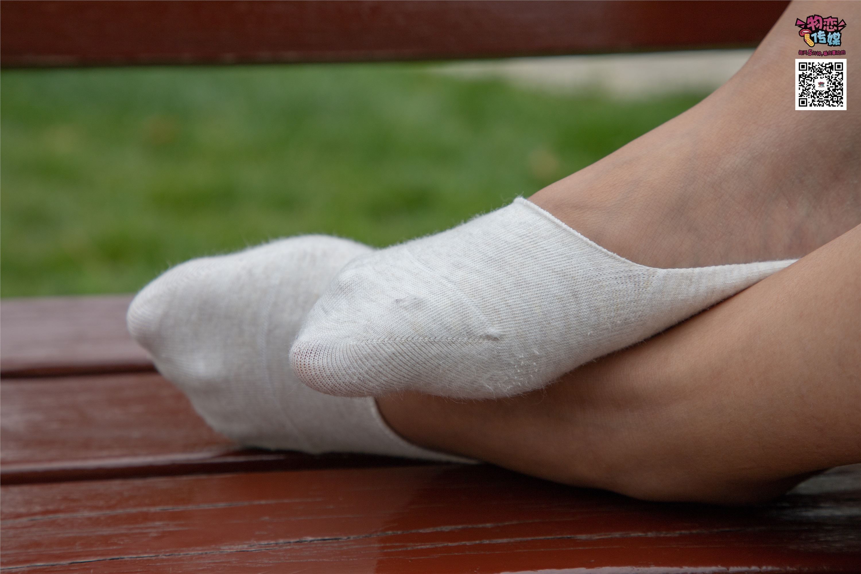 物恋传媒 No.019 地道的青岛小姐姐哦,白色板鞋搭配白色船袜