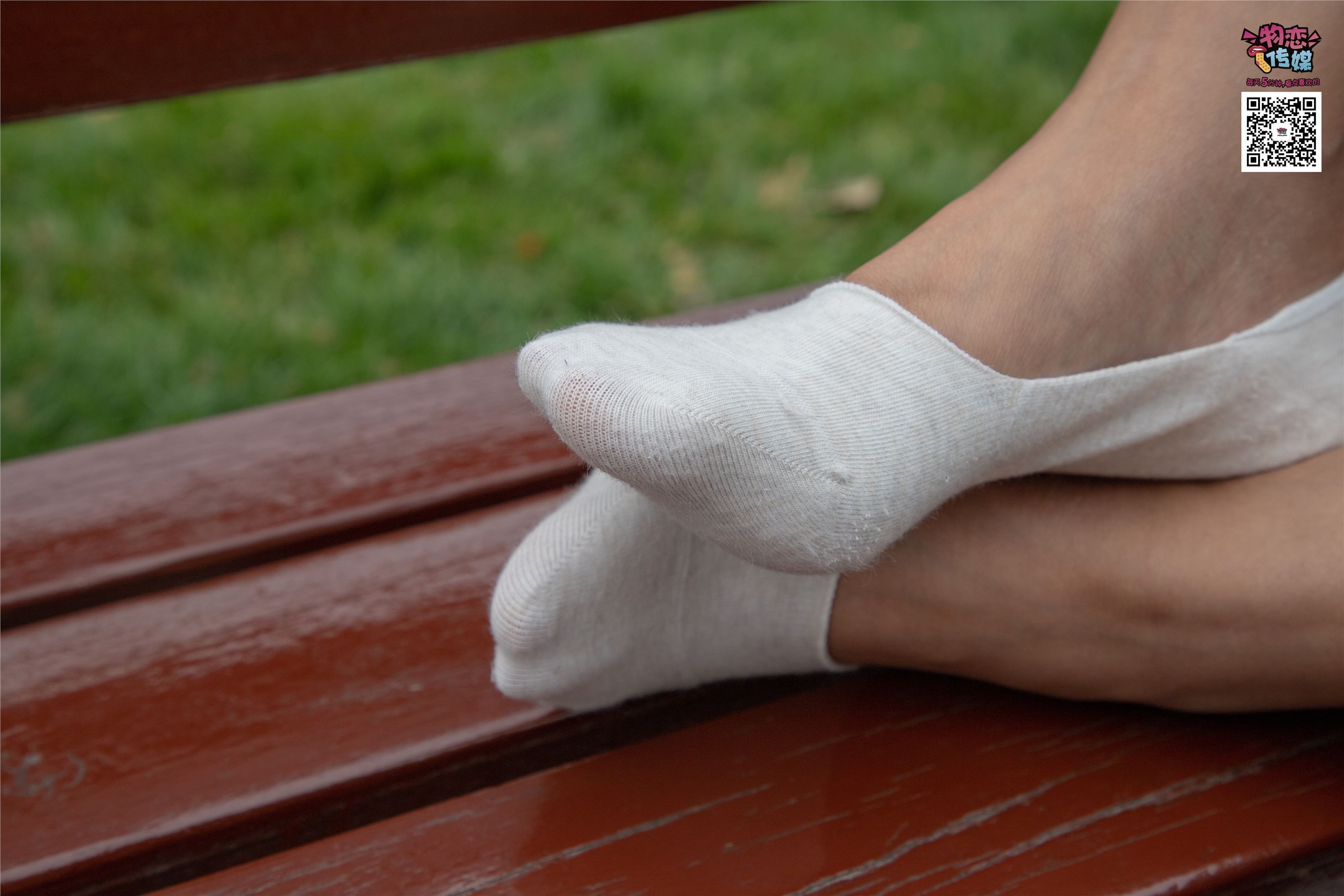 物恋传媒 No.019 地道的青岛小姐姐哦,白色板鞋搭配白色船袜