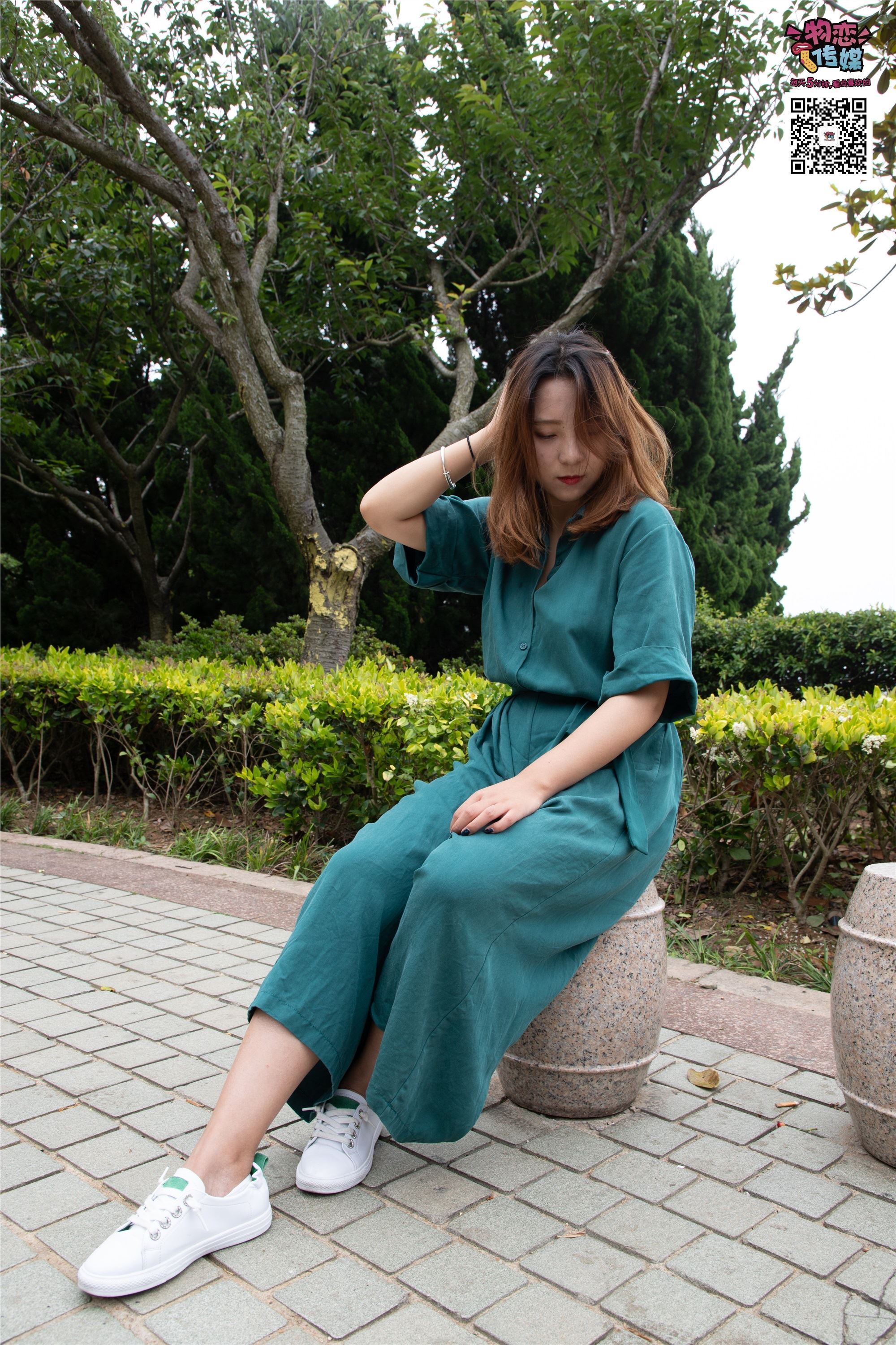 物恋传媒 No.019 地道的青岛小姐姐哦,白色板鞋搭配白色船袜