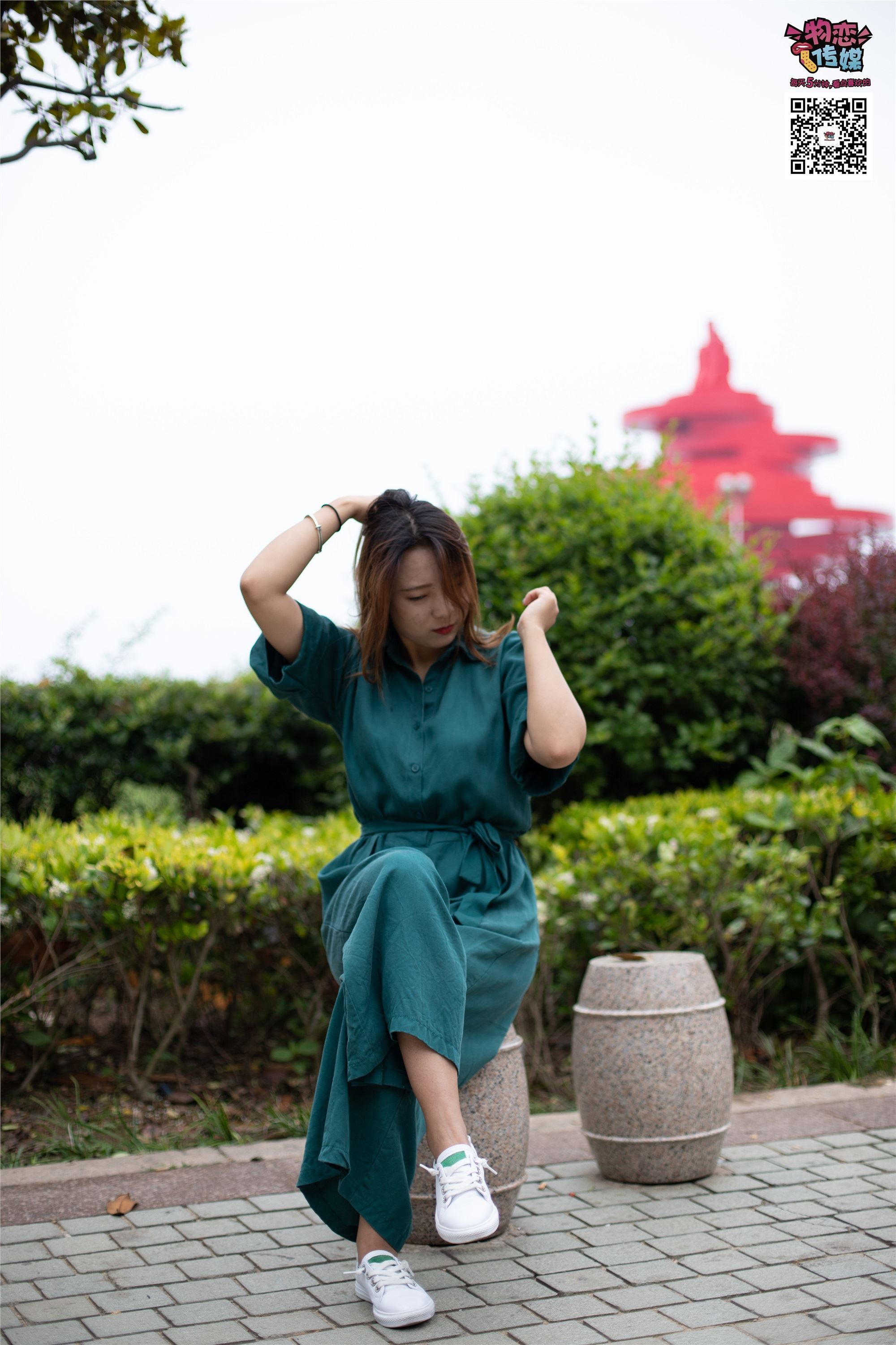 物恋传媒 No.019 地道的青岛小姐姐哦,白色板鞋搭配白色船袜