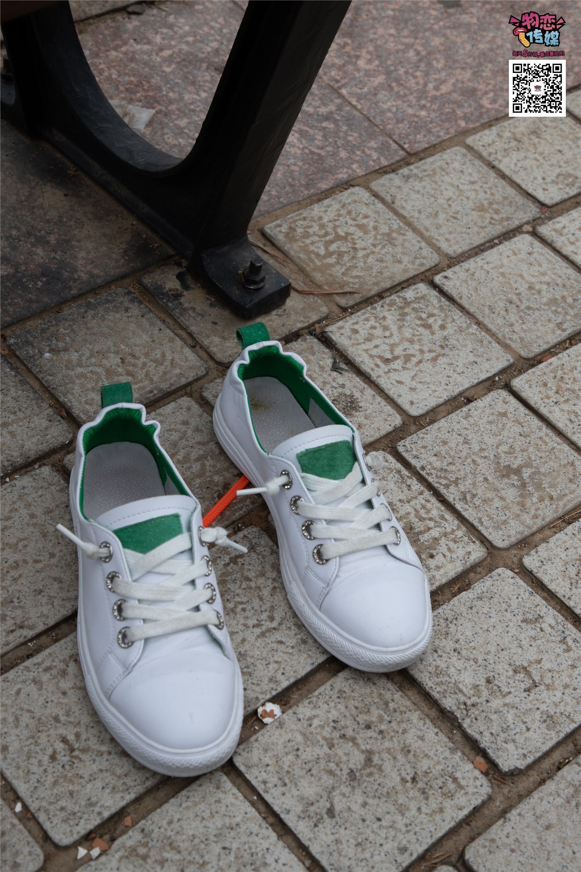 物恋传媒 No.019 地道的青岛小姐姐哦,白色板鞋搭配白色船袜