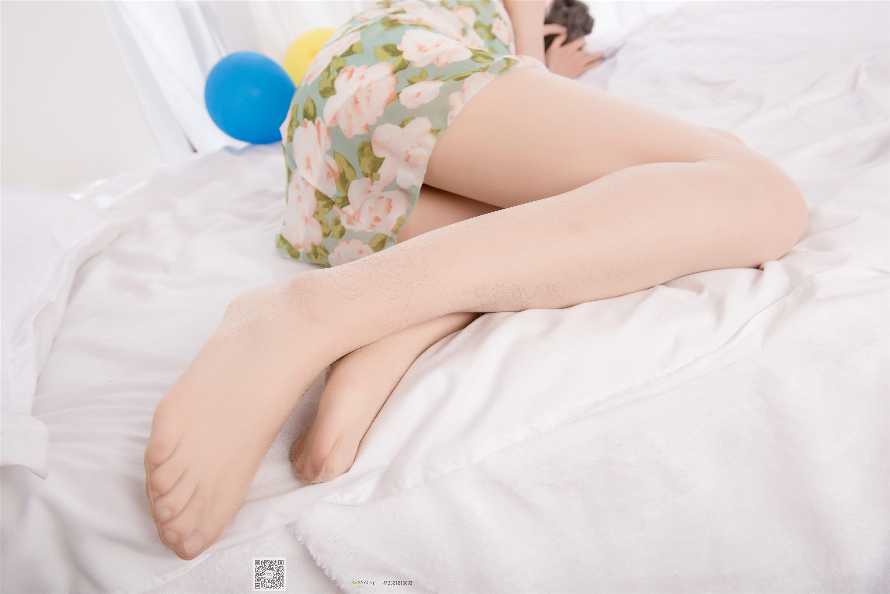 SSA丝社 NO.022 小琪琪 琪琪化身灵魂画师进口肉si大长腿美足特写