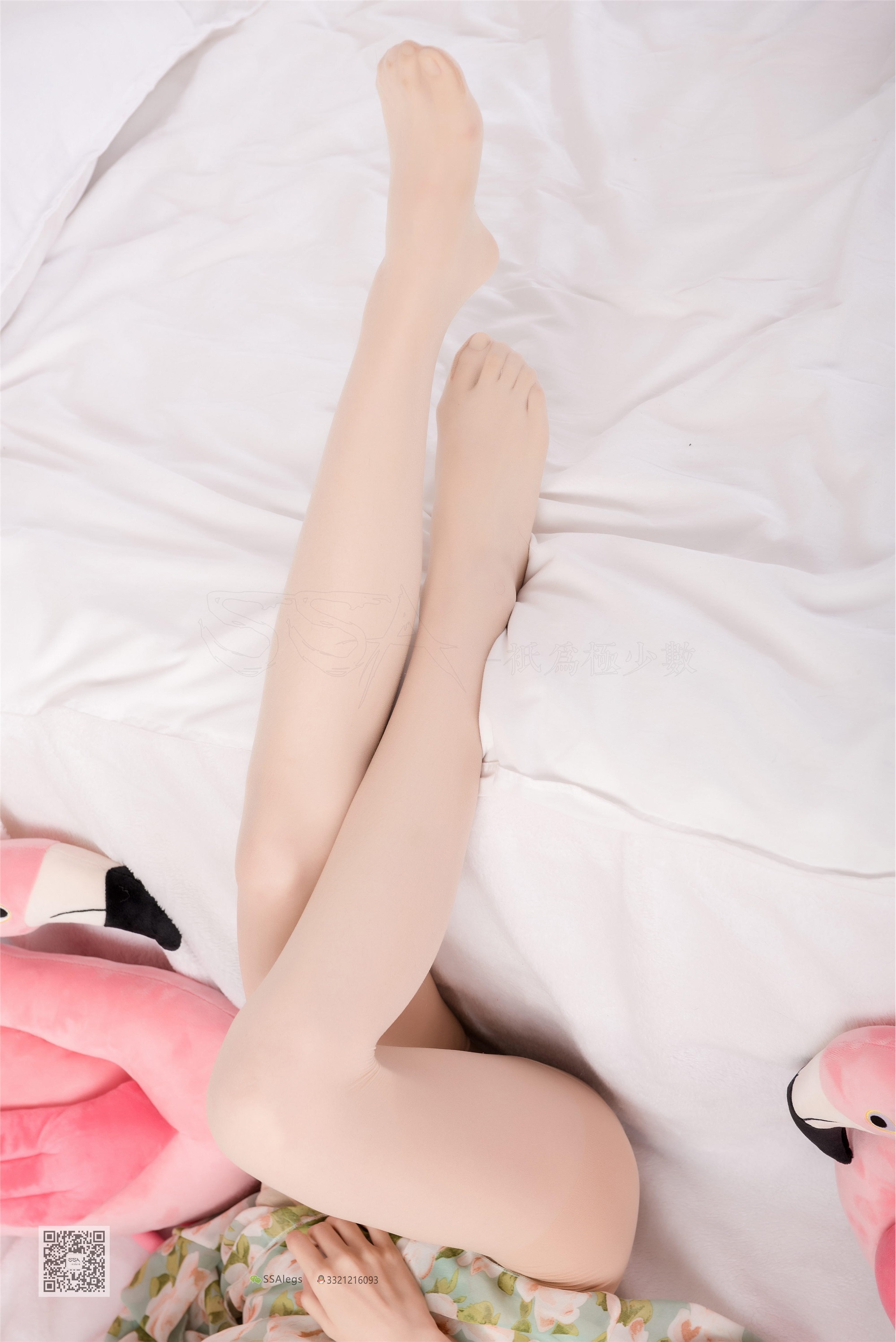 SSA丝社 NO.022 小琪琪 琪琪化身灵魂画师进口肉si大长腿美足特写