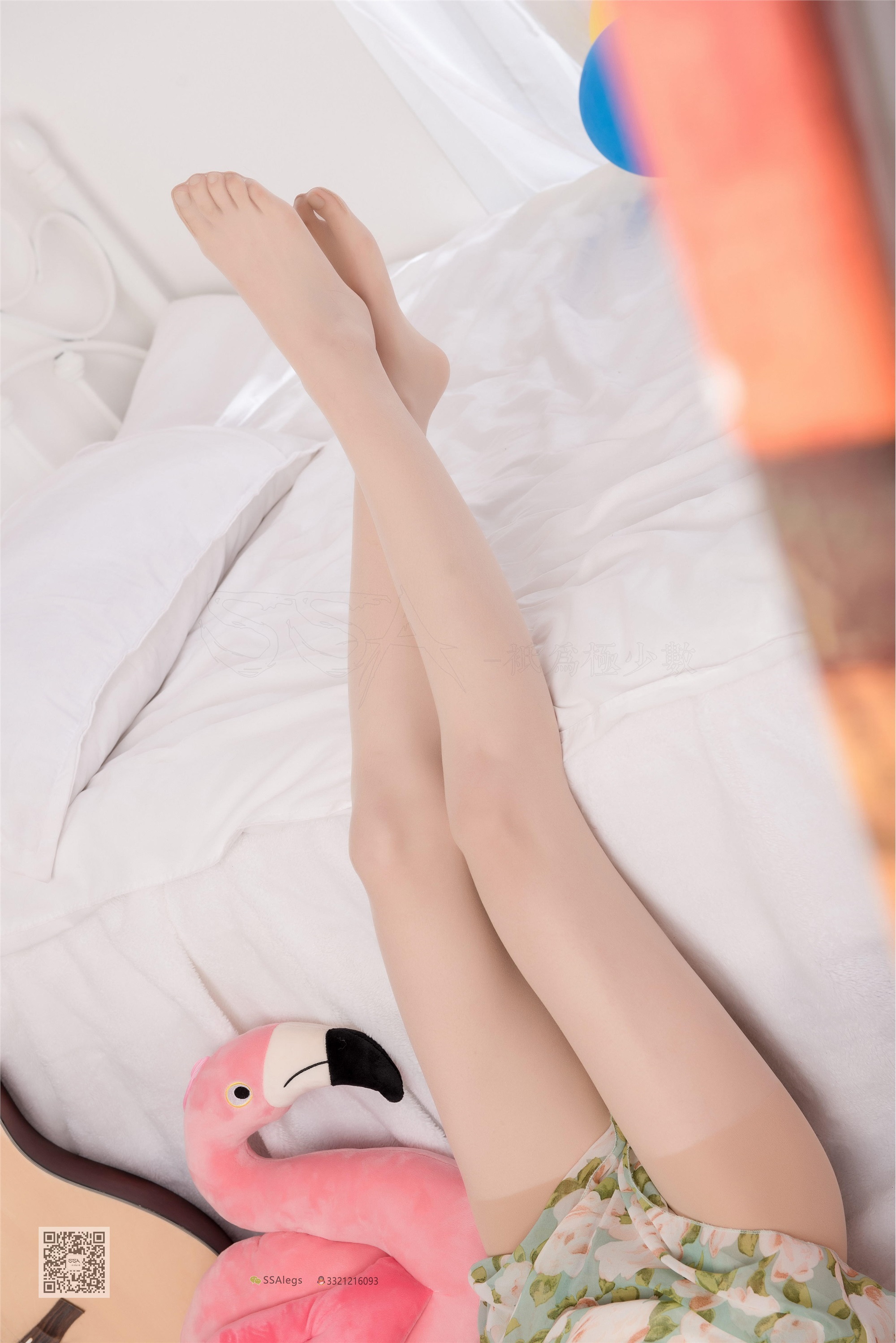 SSA丝社 NO.022 小琪琪 琪琪化身灵魂画师进口肉si大长腿美足特写