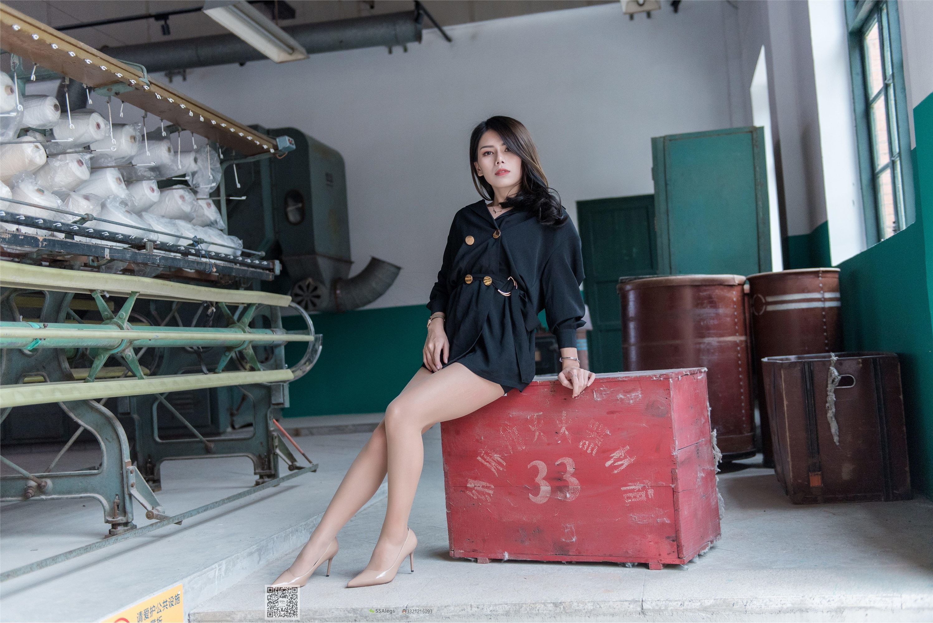 SSA丝社 NO.024 高冷混血女王芷沫肉si街拍