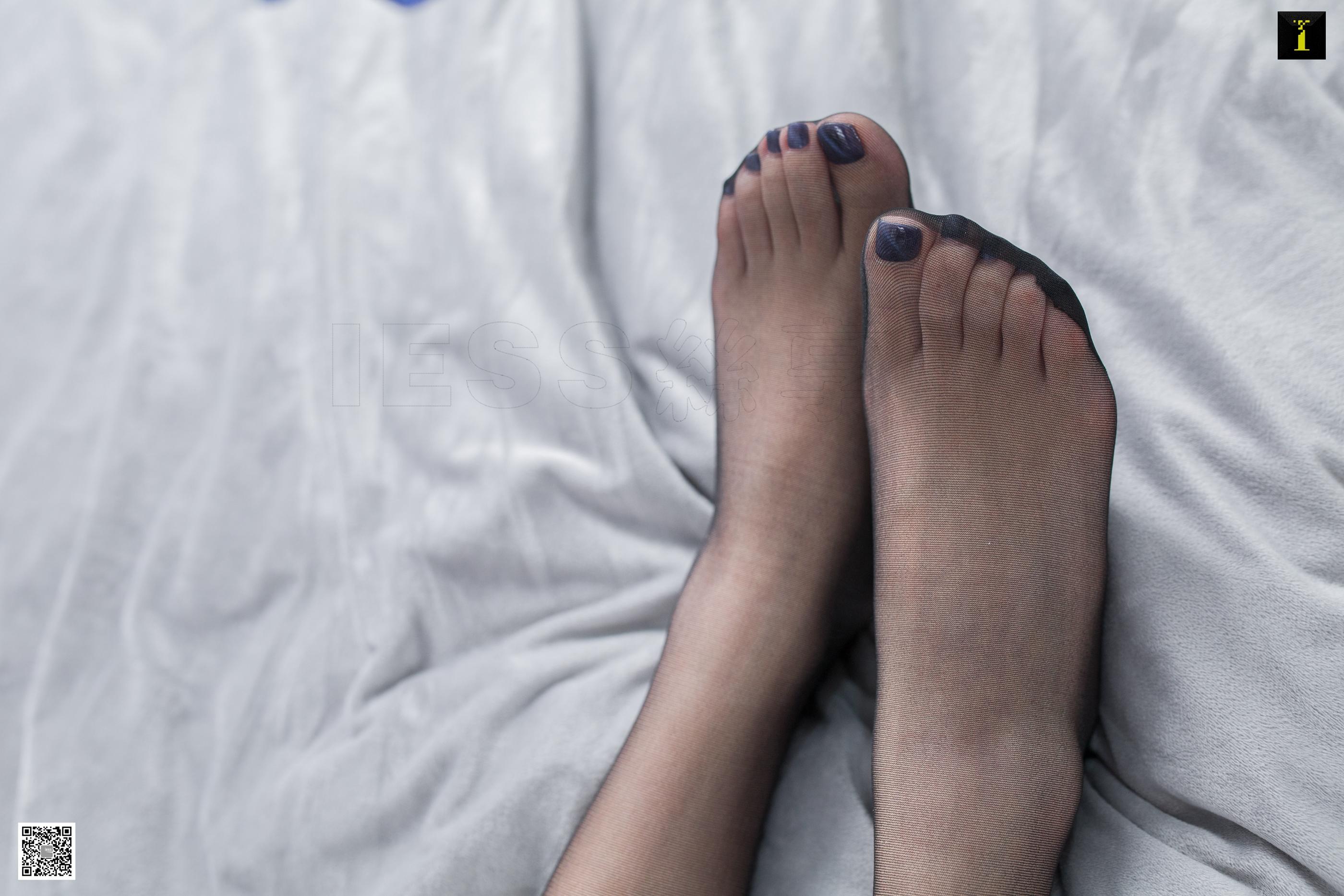 IESS异思趣向  2020.04.09 丝享家718 小衫 复古中线筒袜