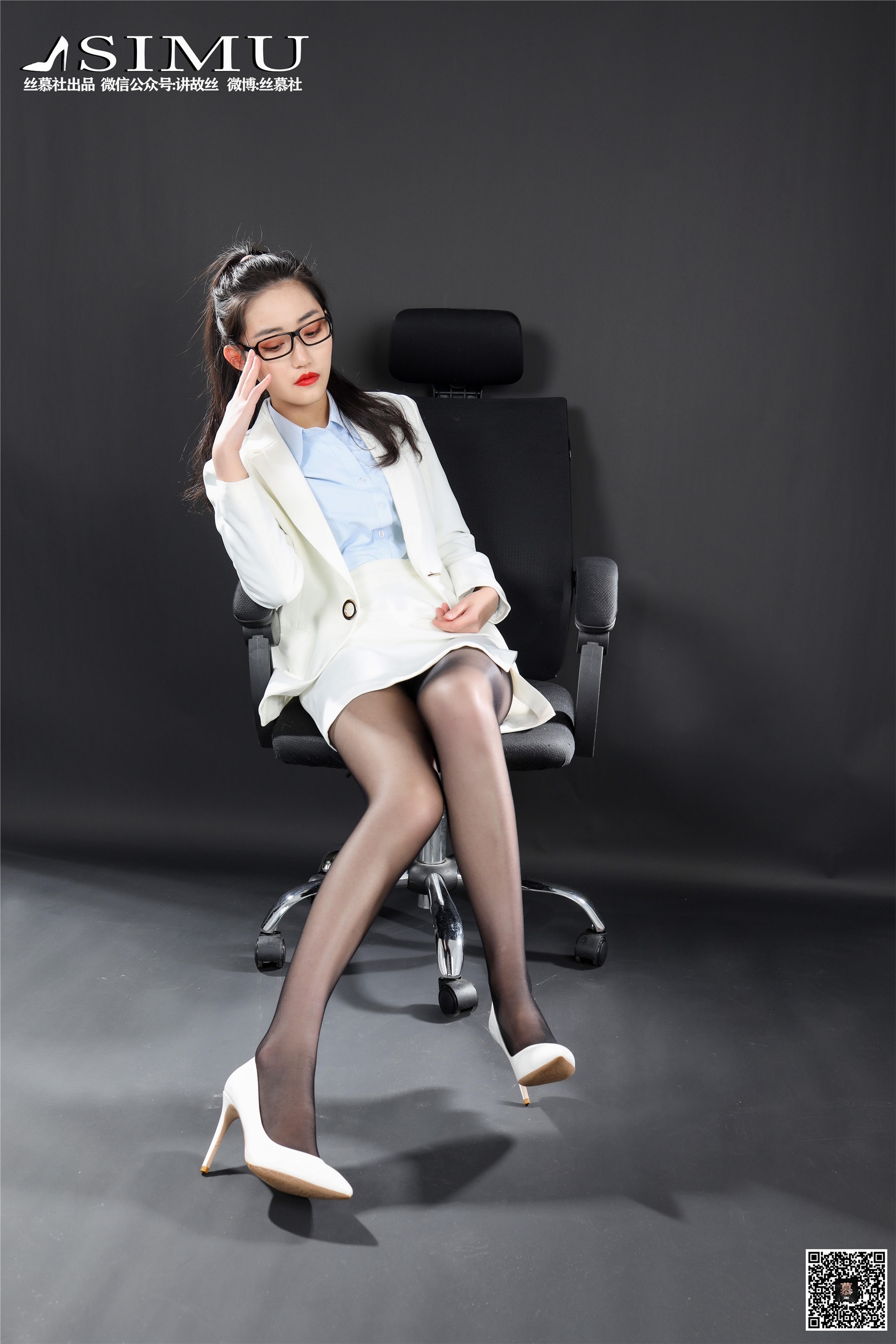 丝慕写真 SM207 双双 《制服系列之办公室白领》