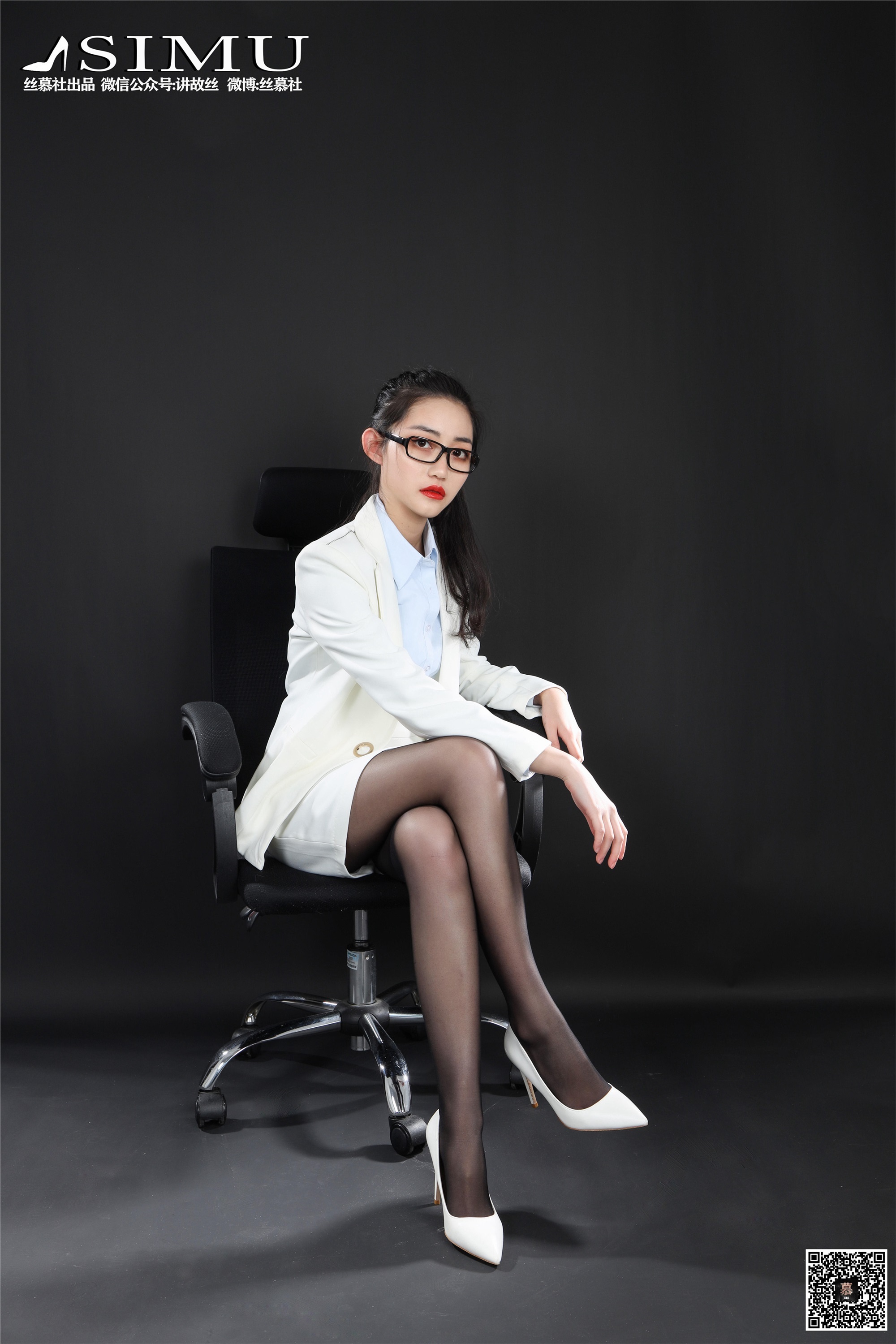 丝慕写真 SM207 双双 《制服系列之办公室白领》