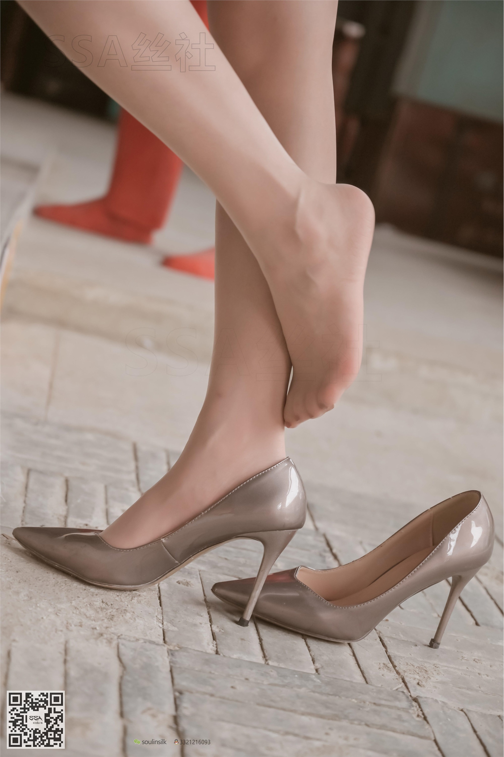 SSA丝社 099期 雪梨街拍短裙丝袜