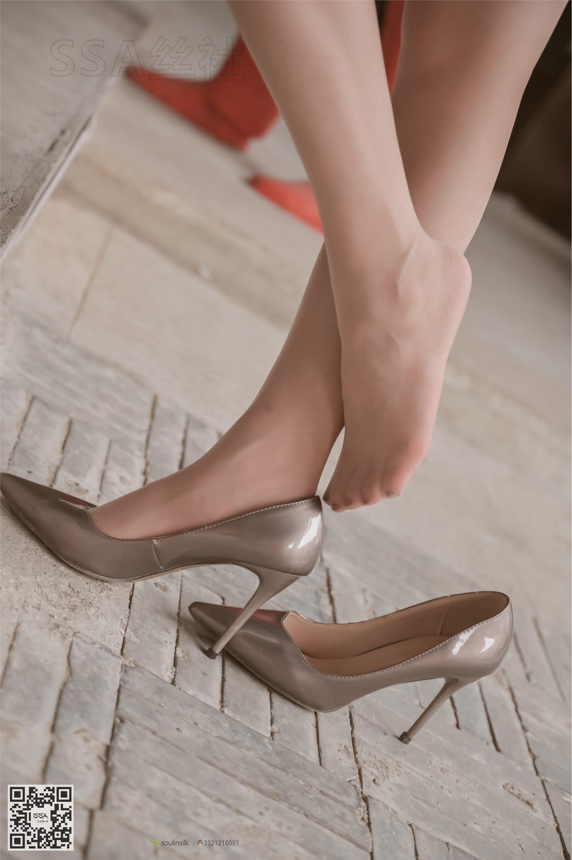 SSA丝社 099期 雪梨街拍短裙丝袜