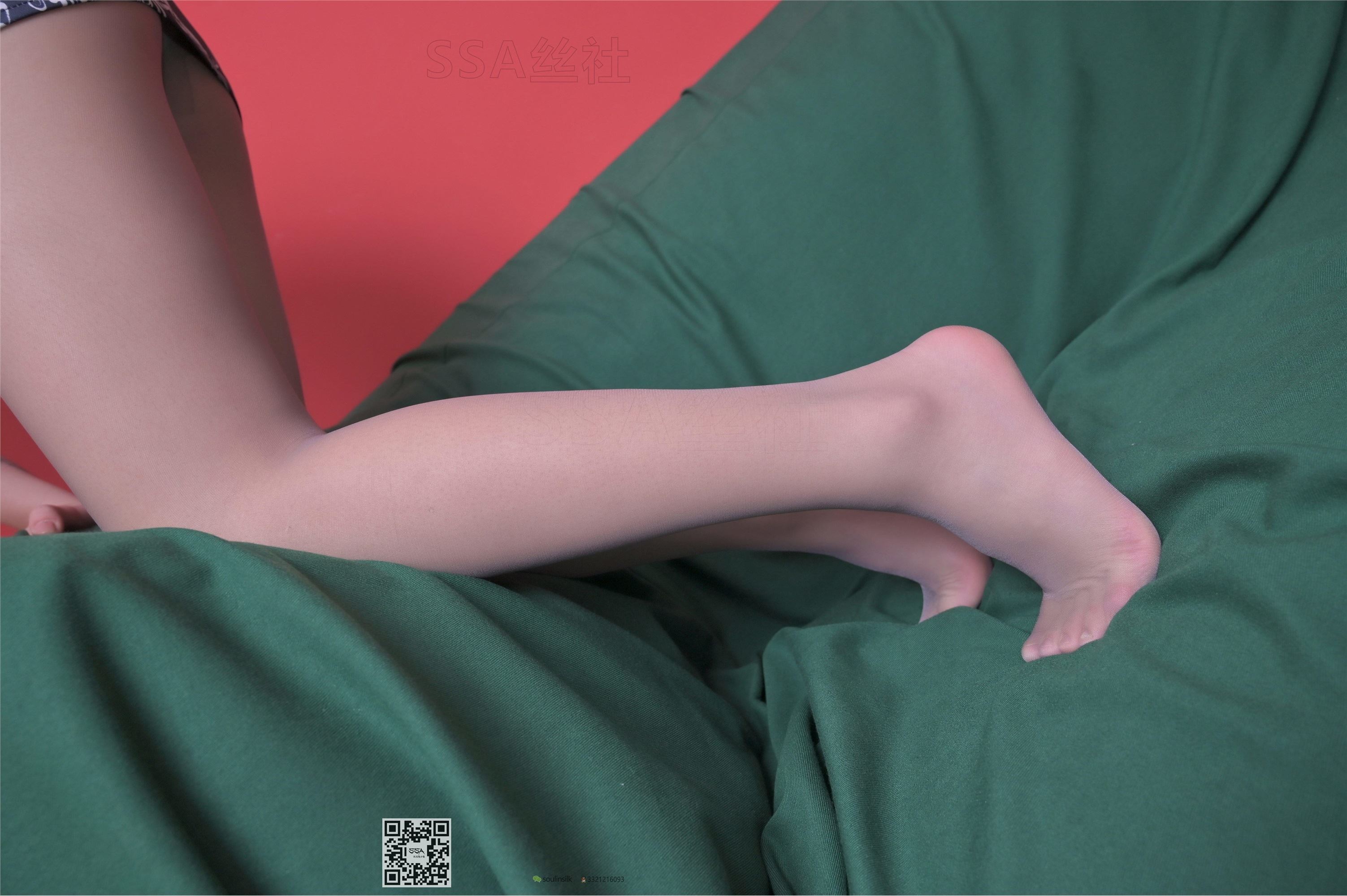 SSA丝社 100期 大大妩媚小女人脱咝