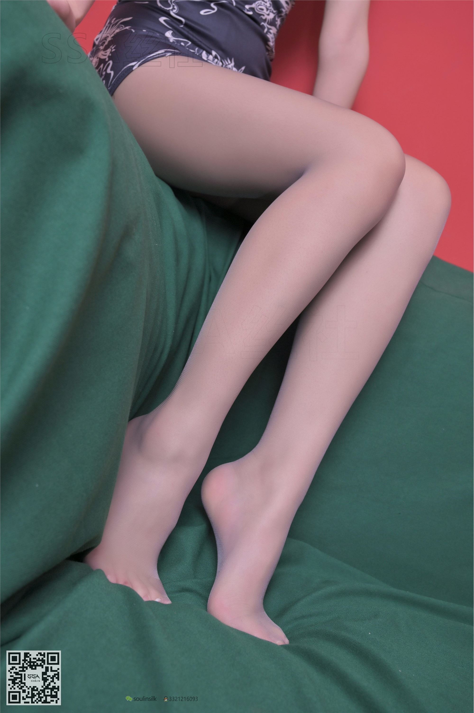 SSA丝社 100期 大大妩媚小女人脱咝