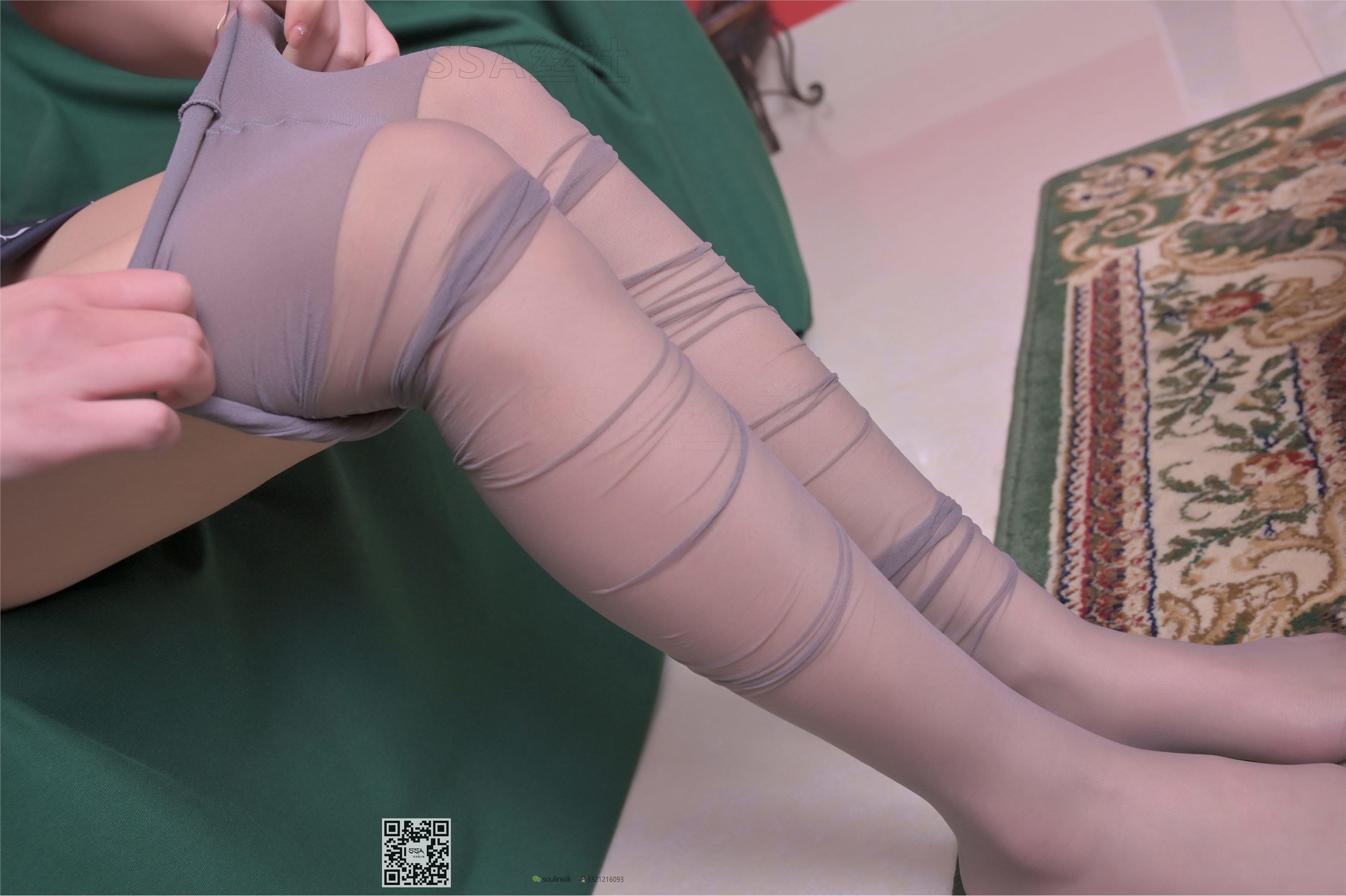 SSA丝社 100期 大大妩媚小女人脱咝