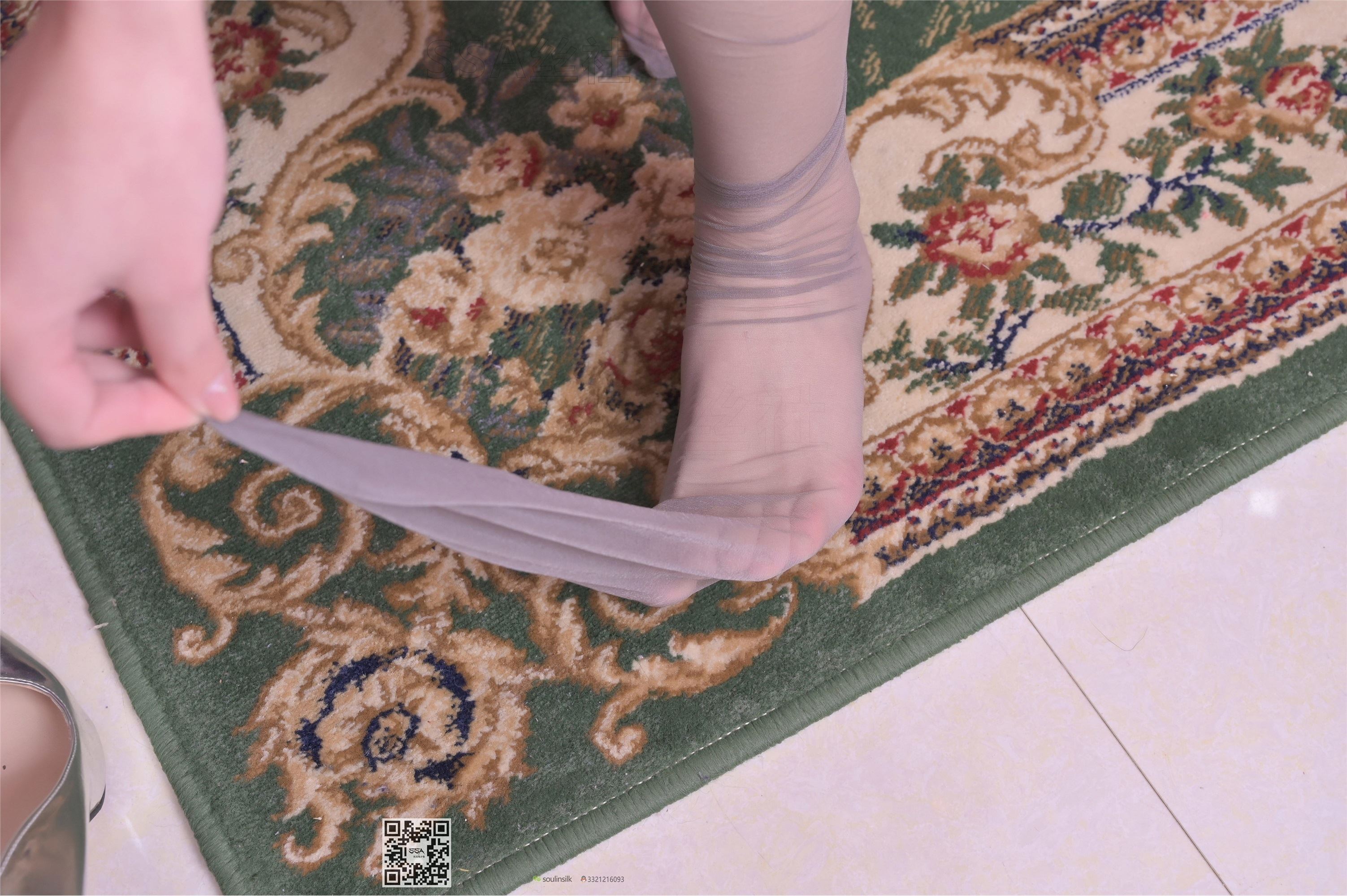 SSA丝社 100期 大大妩媚小女人脱咝