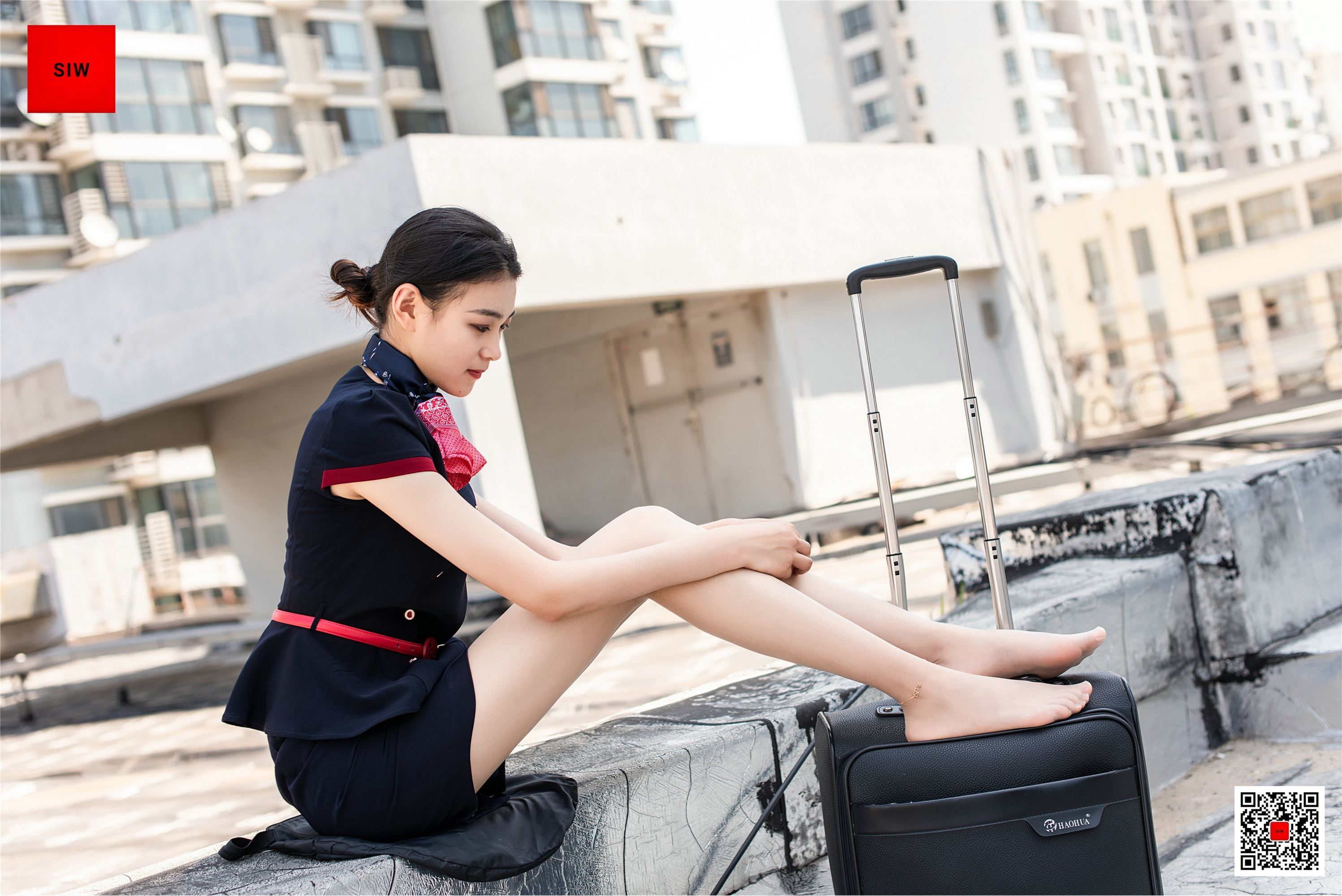 SIW斯文传媒 春夏东航短袖工装带丝巾腰带 - 嘉慧