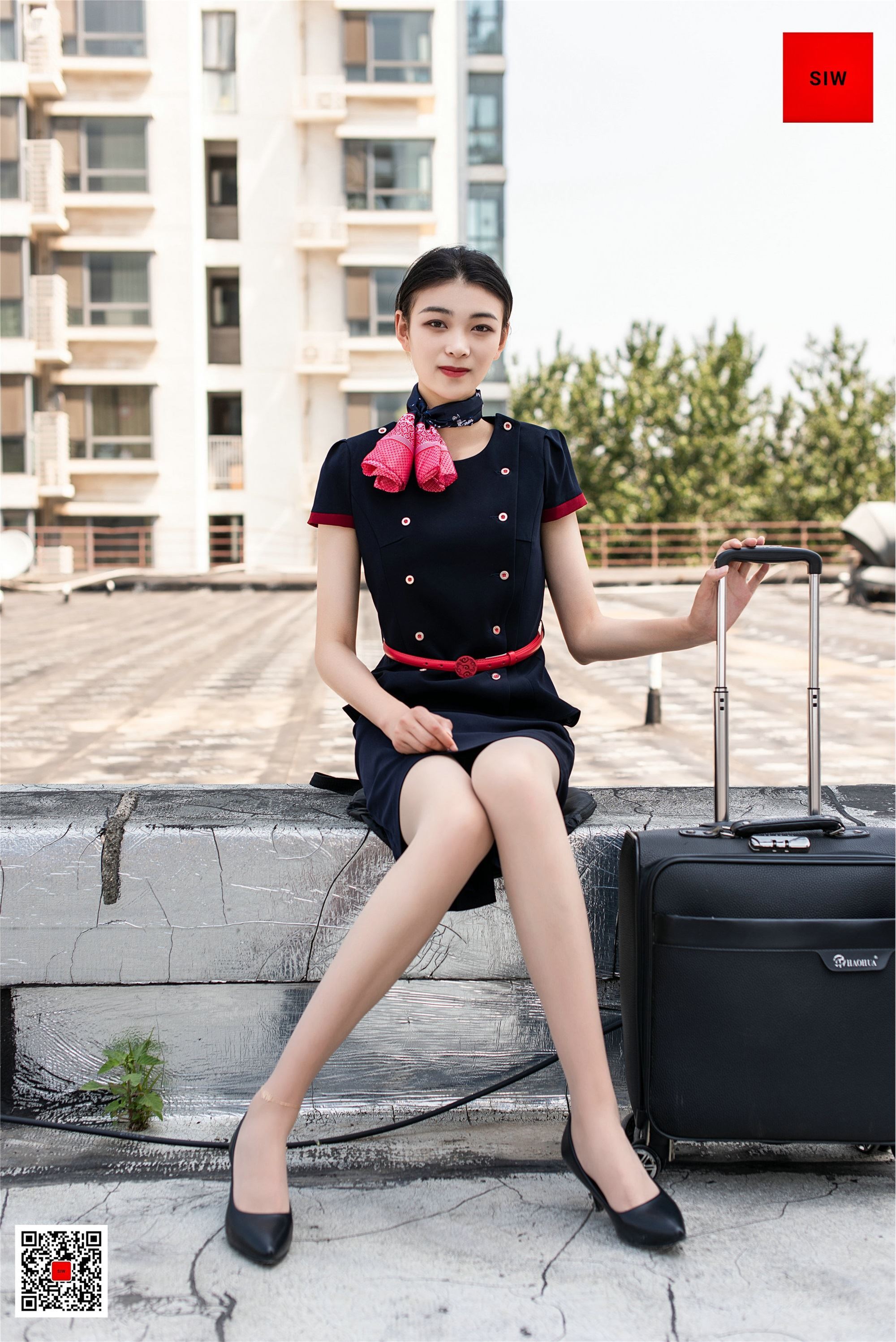 SIW斯文传媒 春夏东航短袖工装带丝巾腰带 - 嘉慧