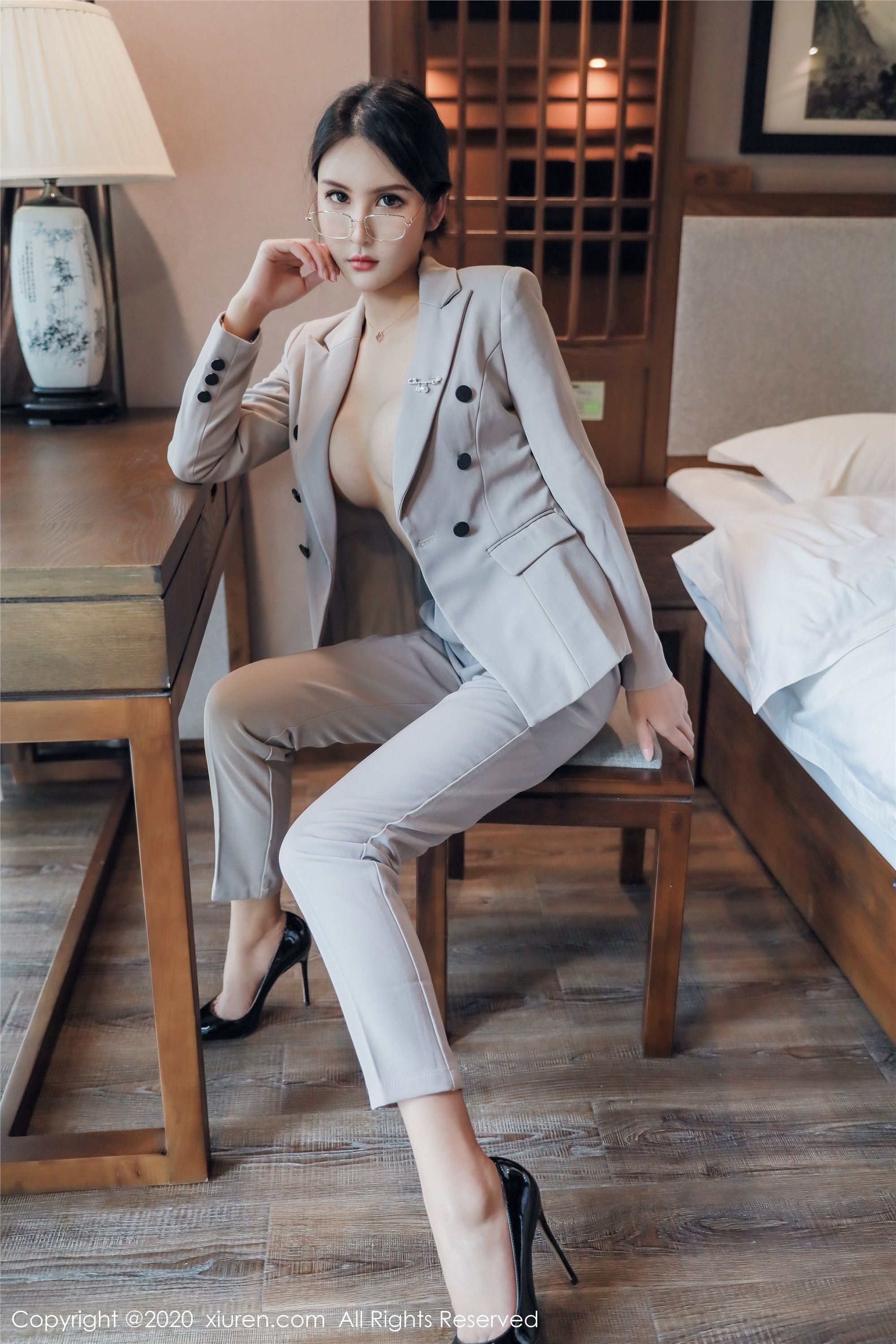 XIUREN秀人网 2020.03.25 No.2098 Emily顾奈奈