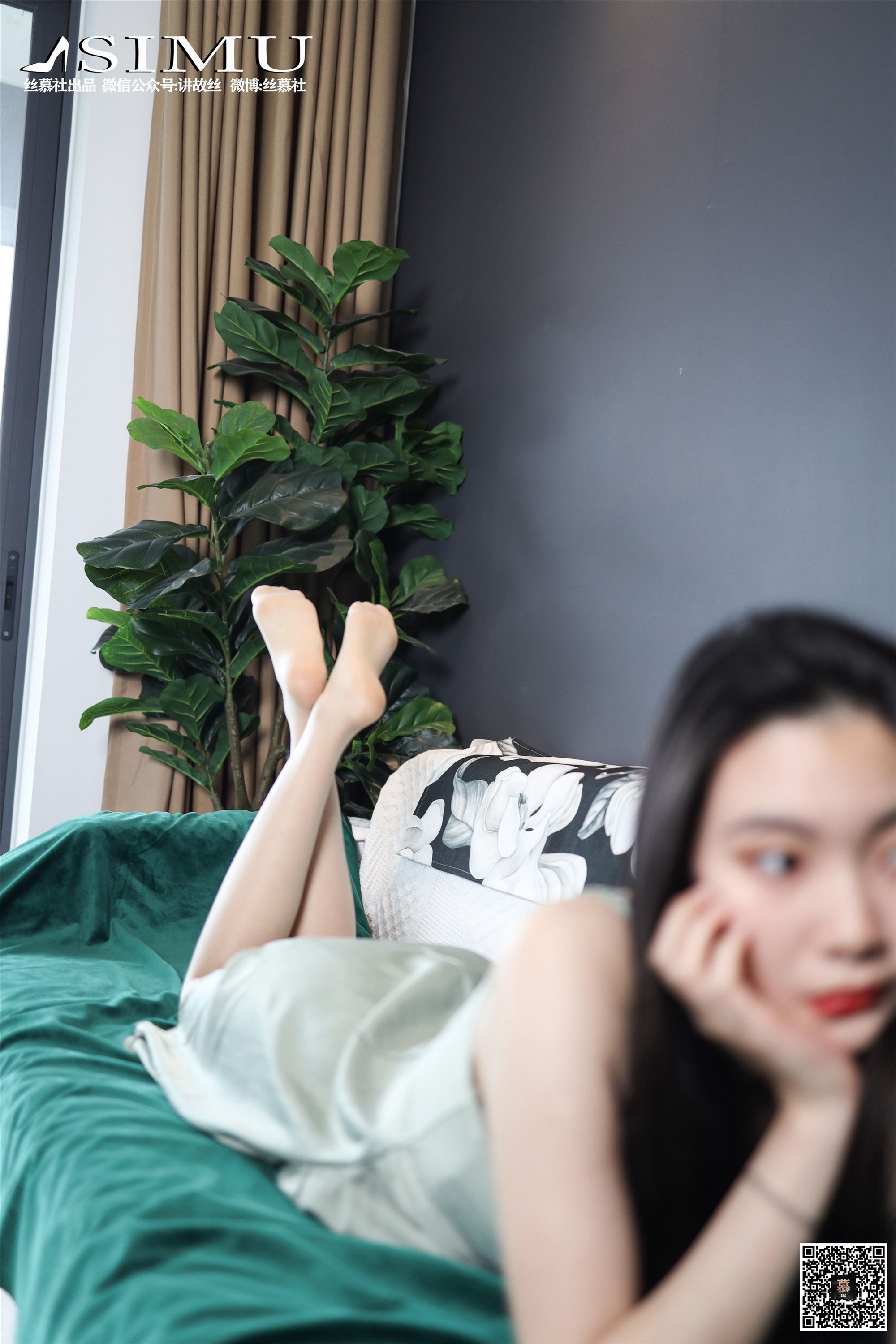 丝慕写真 SM230 可儿《OL装还是吊带裙》