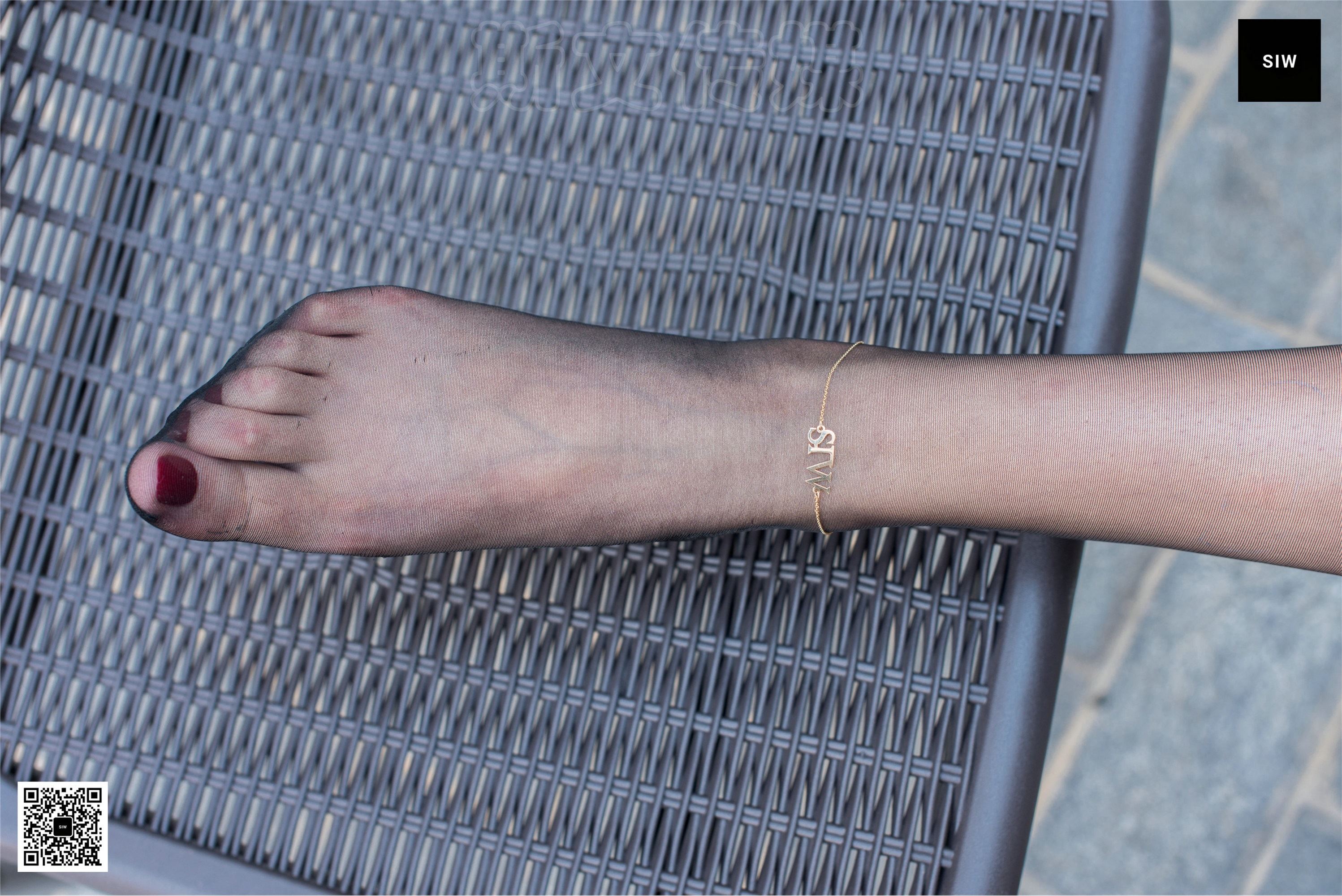 SIW斯文传媒 韩版黑色紬缎裙摆不对称连衣裙 - 芳榕