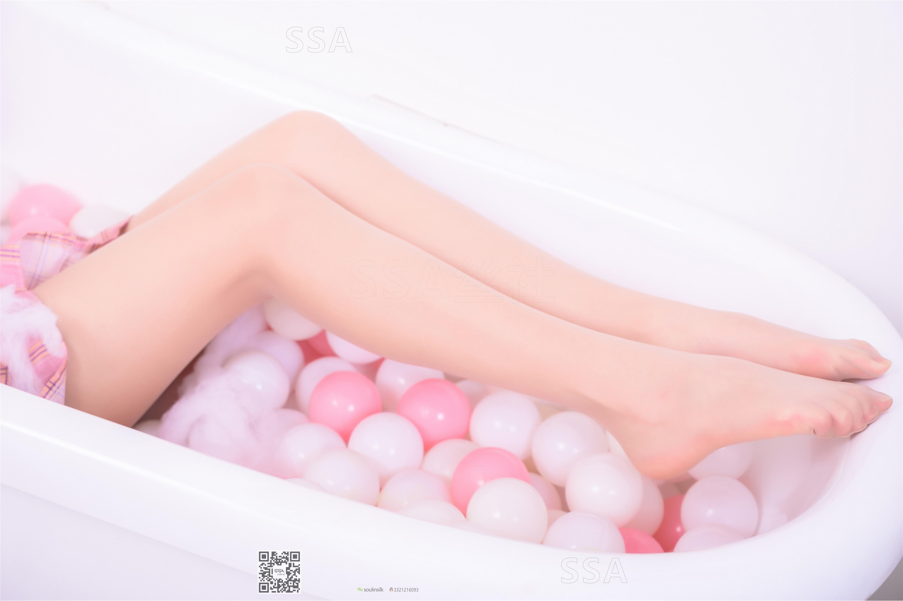 SSA丝社 177期 小九 白嫩少女的一天