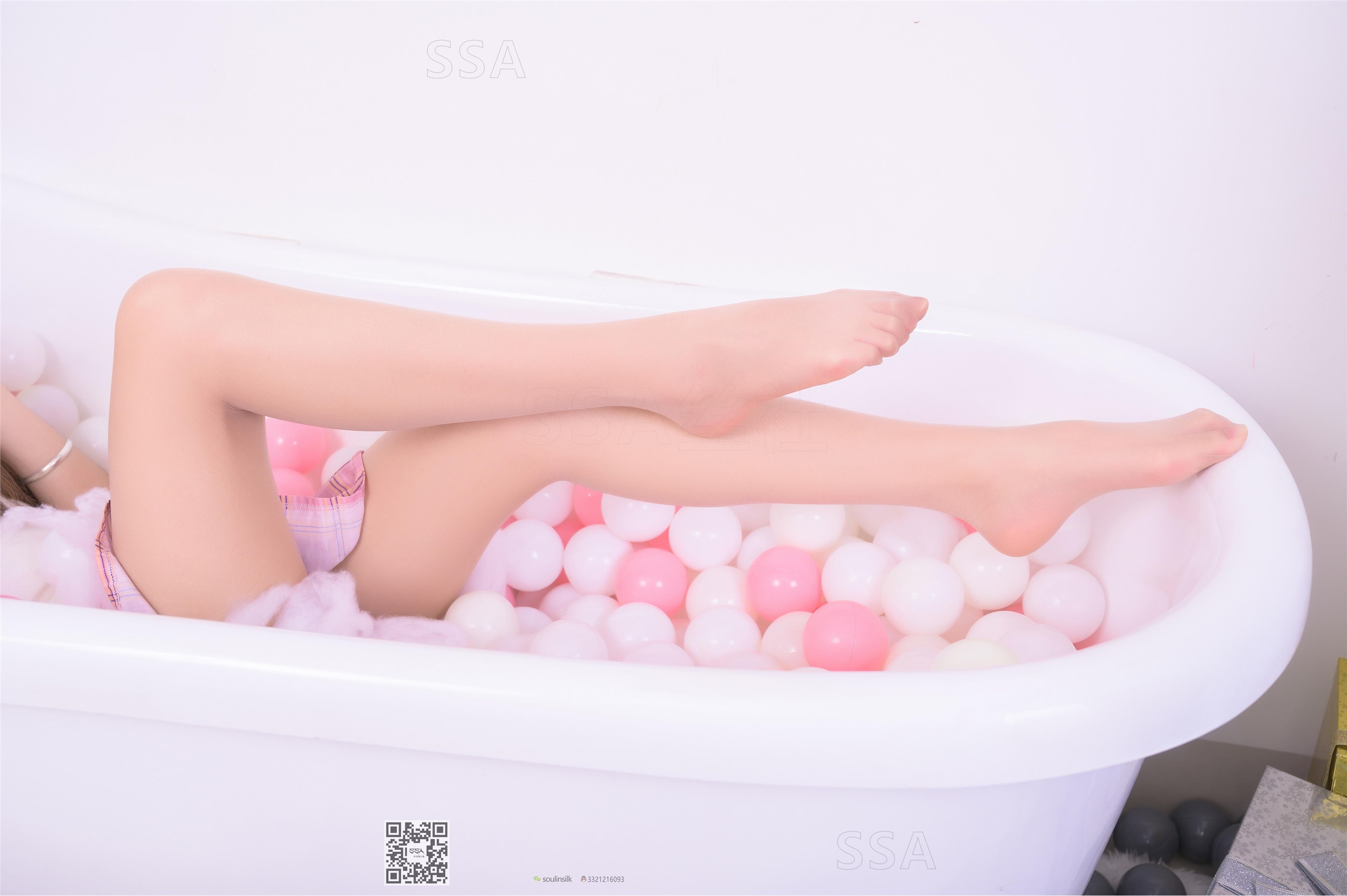 SSA丝社 177期 小九 白嫩少女的一天