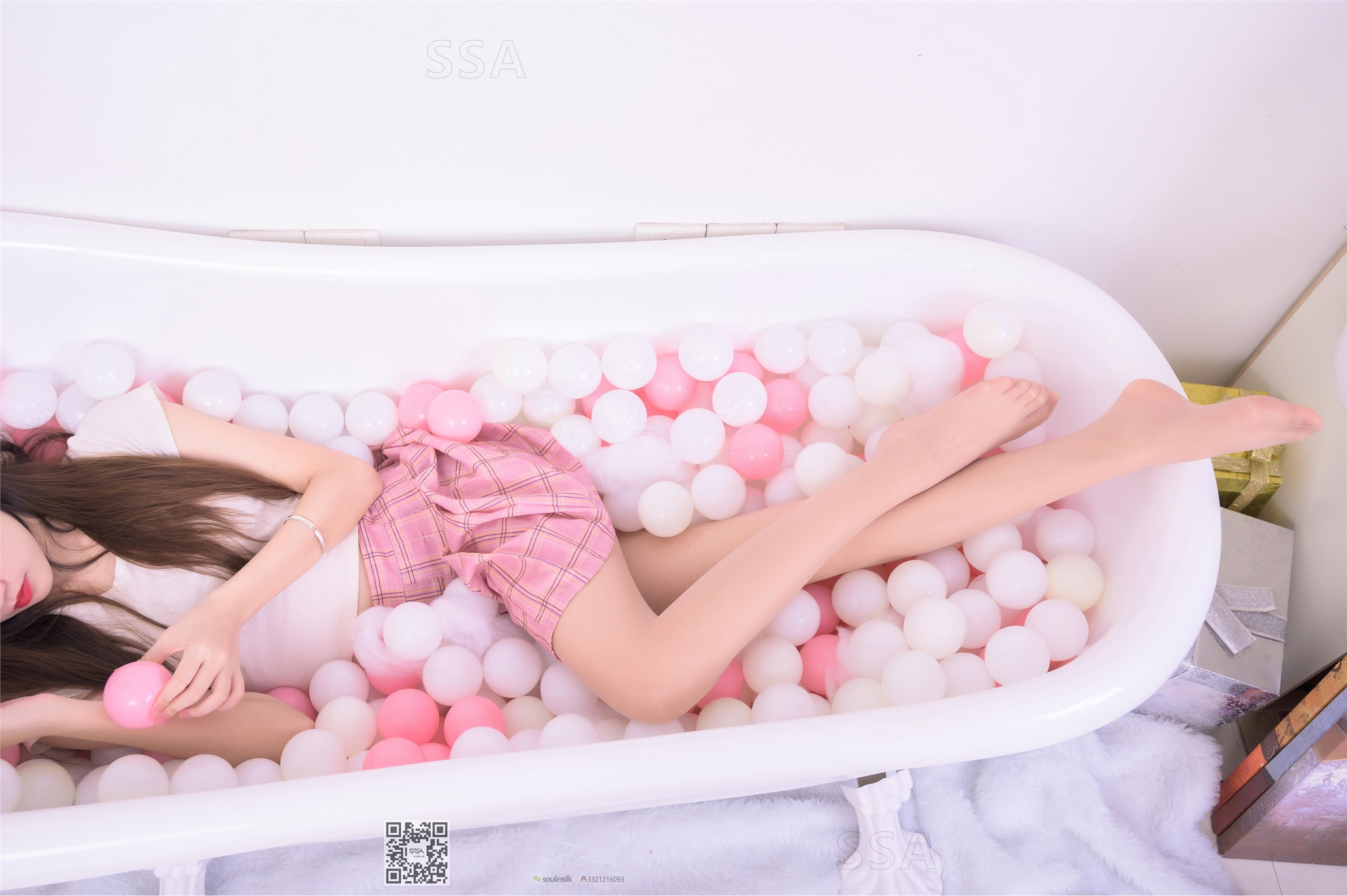 SSA丝社 177期 小九 白嫩少女的一天