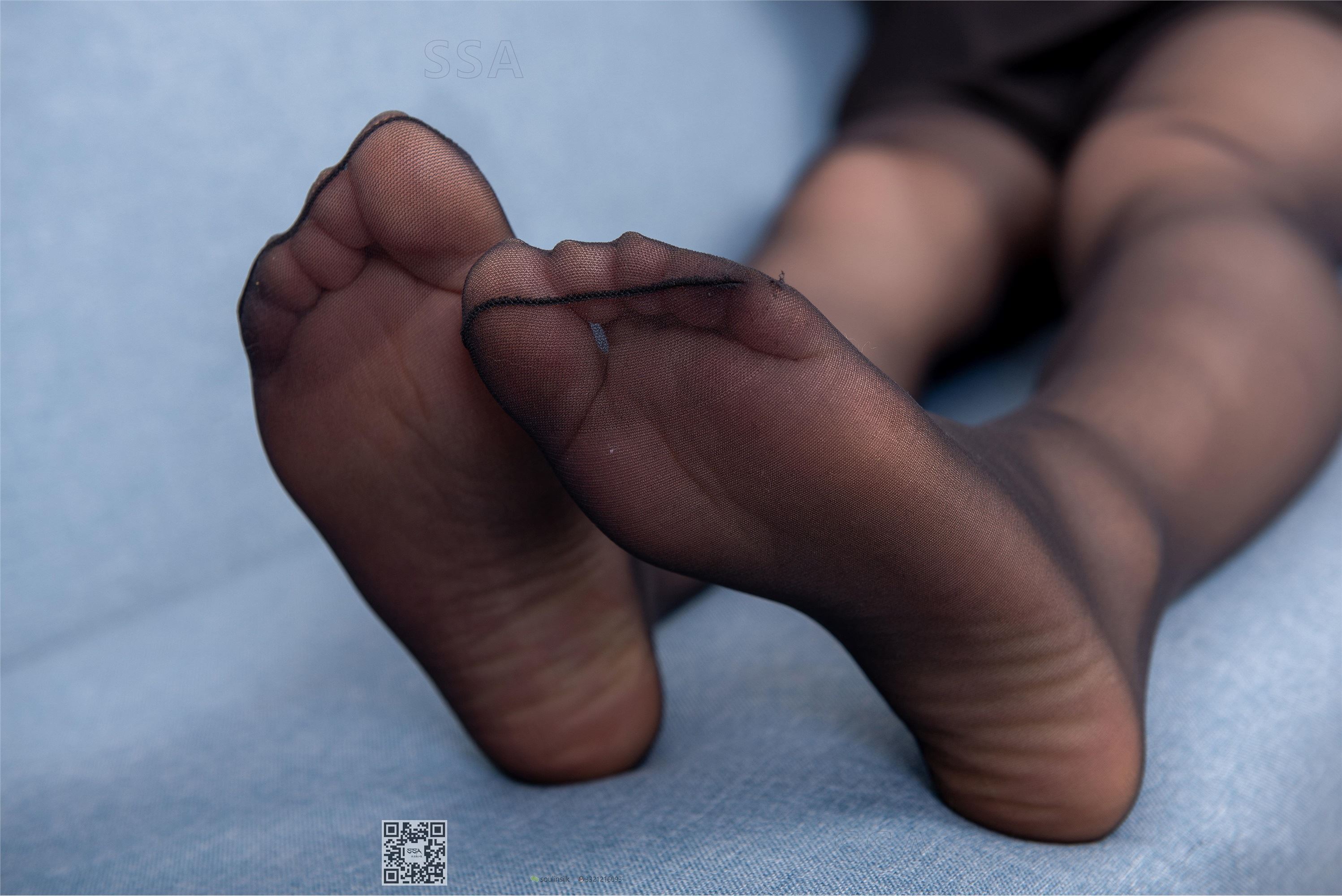 SSA丝社 196期 冷冷 黑色的镂空短裙穿搭