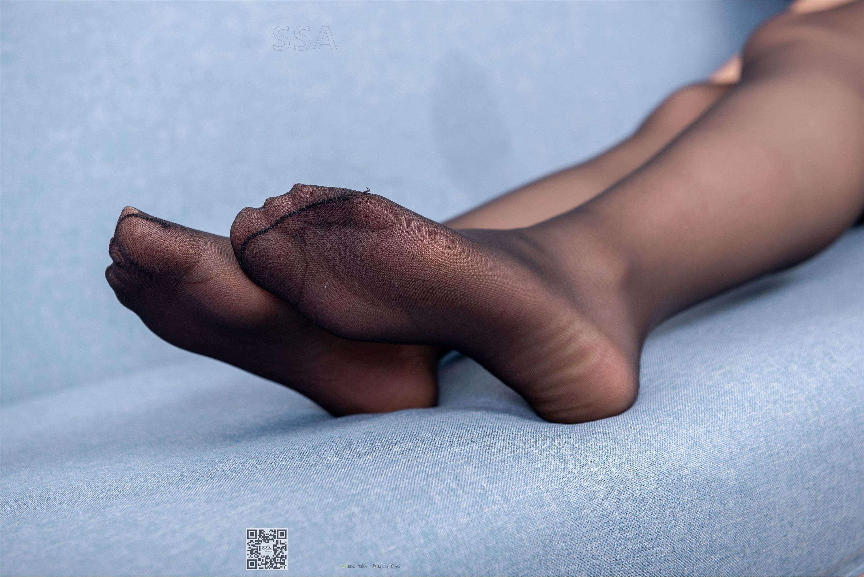 SSA丝社 196期 冷冷 黑色的镂空短裙穿搭