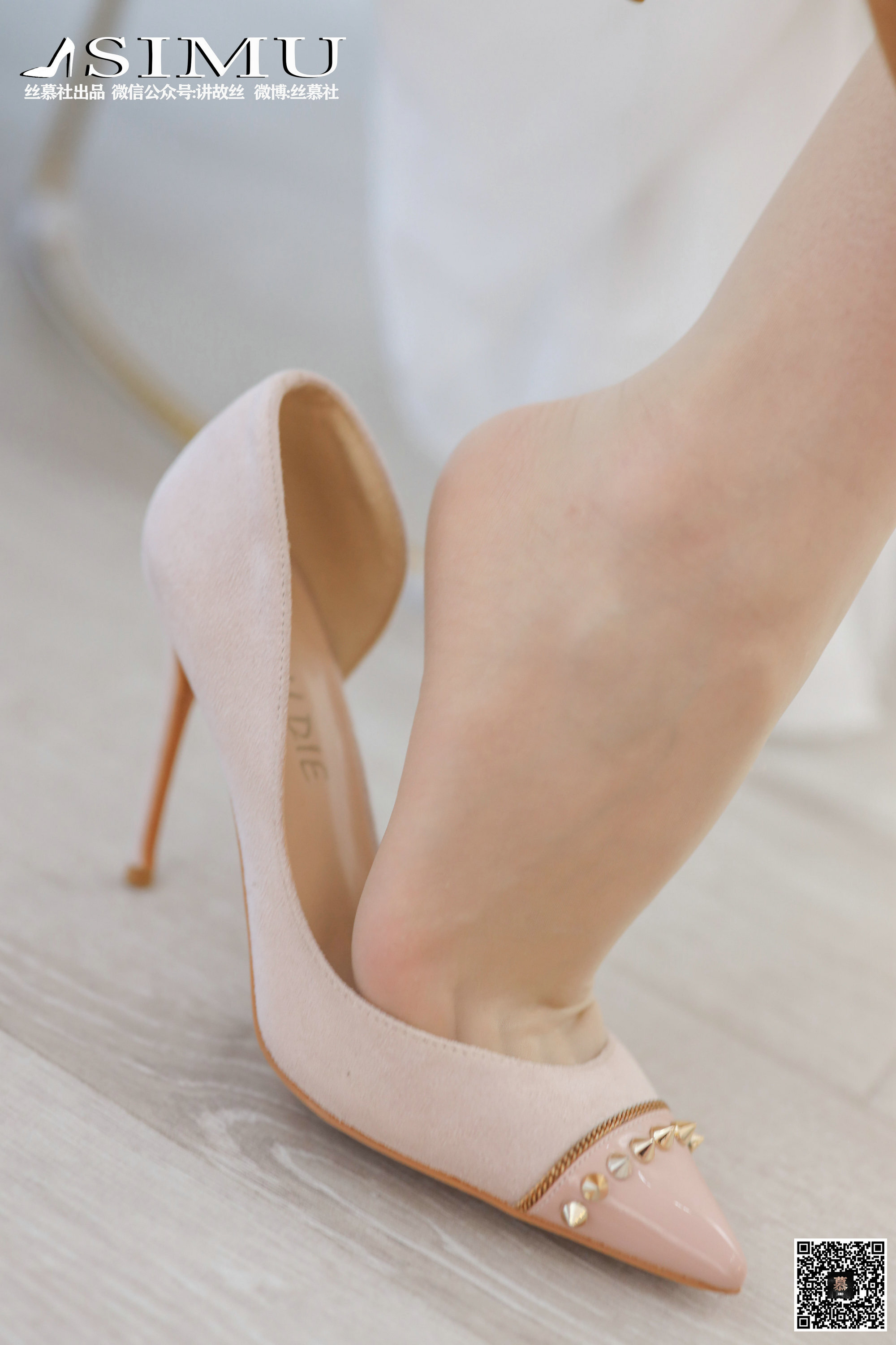 丝慕写真 SM235 佳佳 - 明月吻白纱