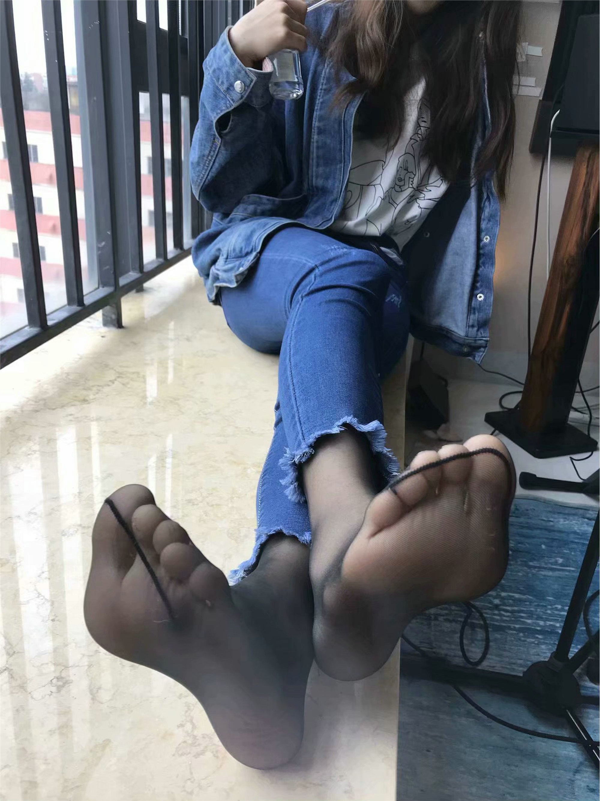 上大校花SI足美腿 气质优雅