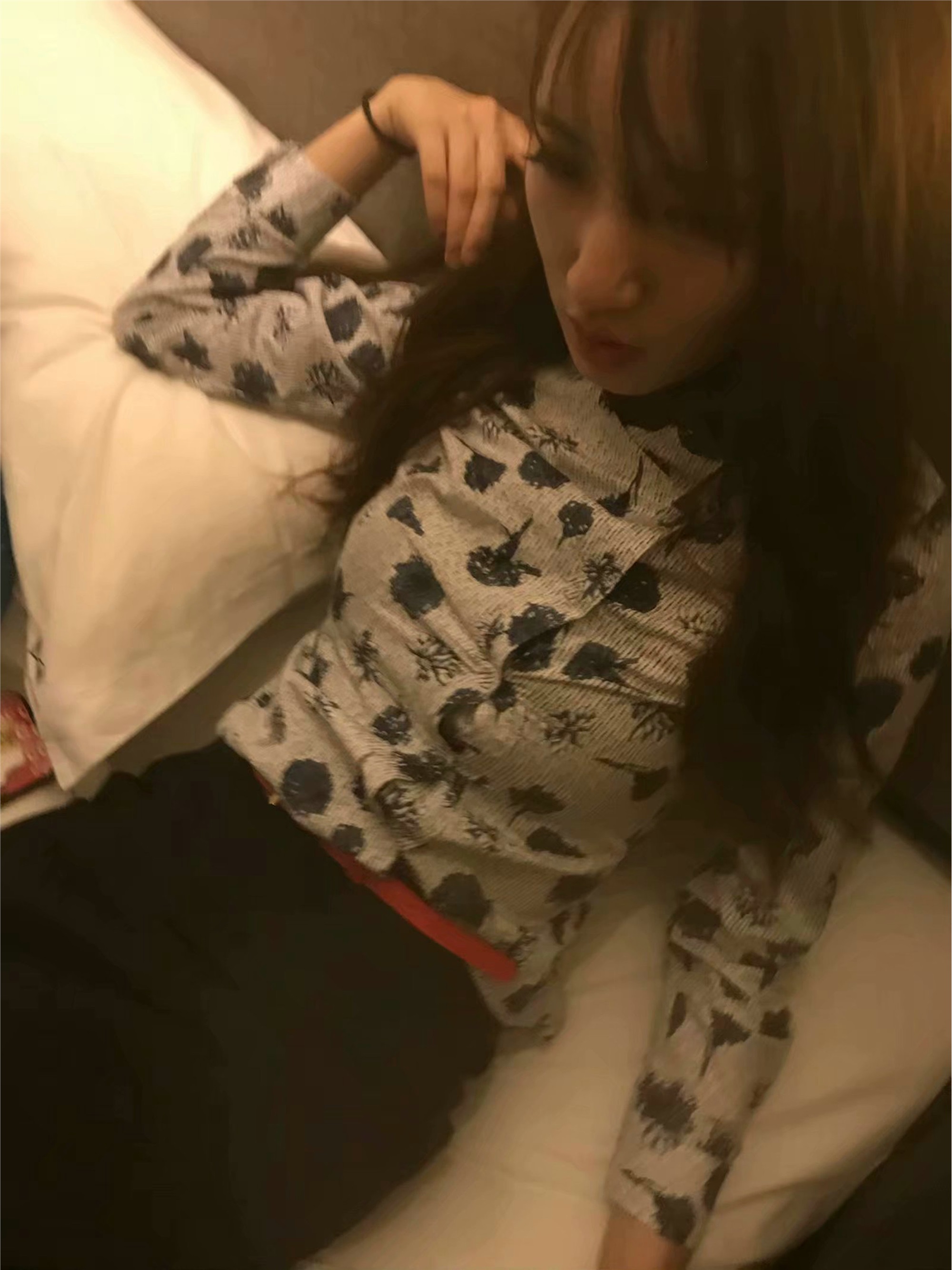 上大校花SI足美腿 气质优雅