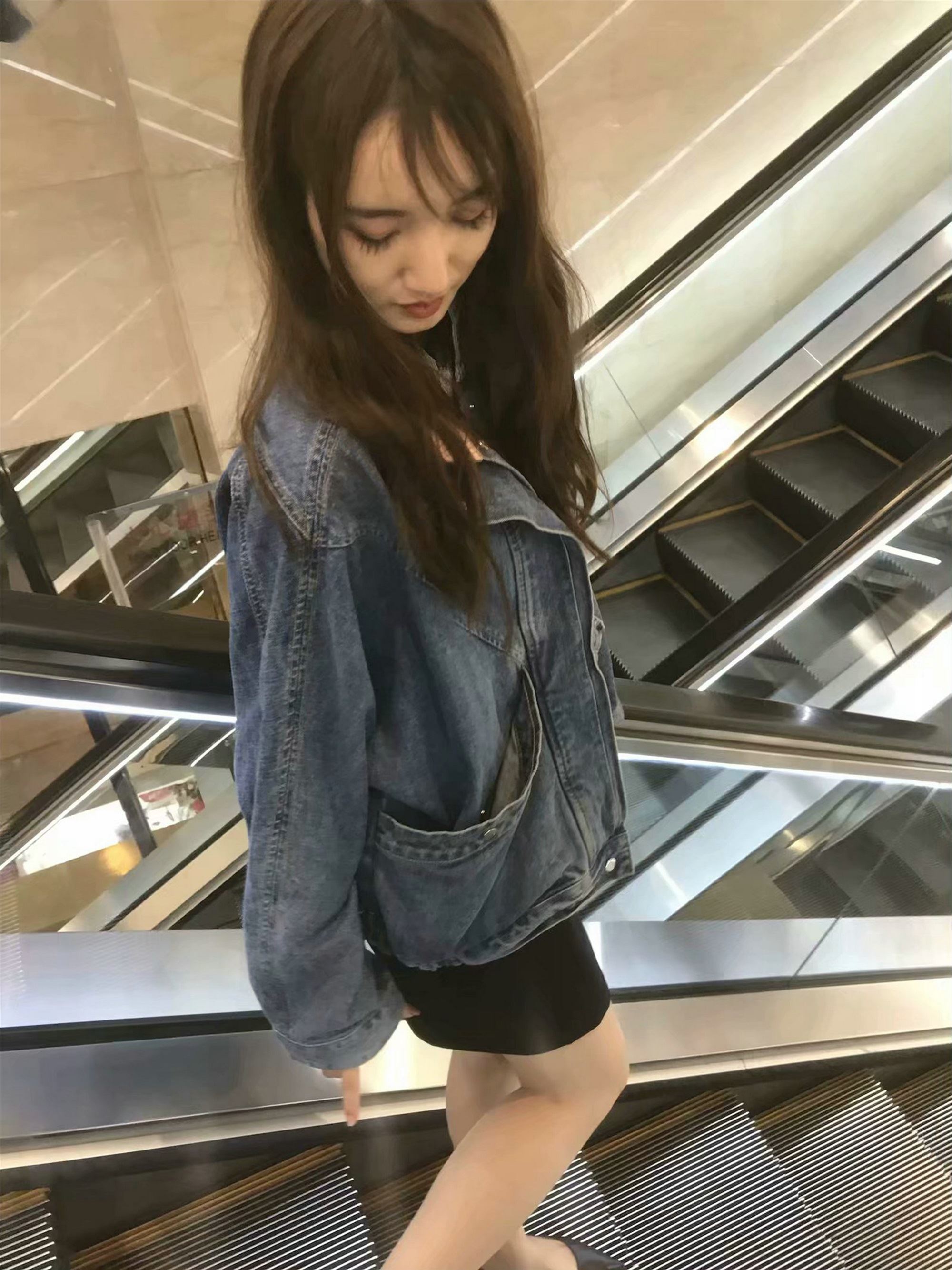 上大校花SI足美腿 气质优雅